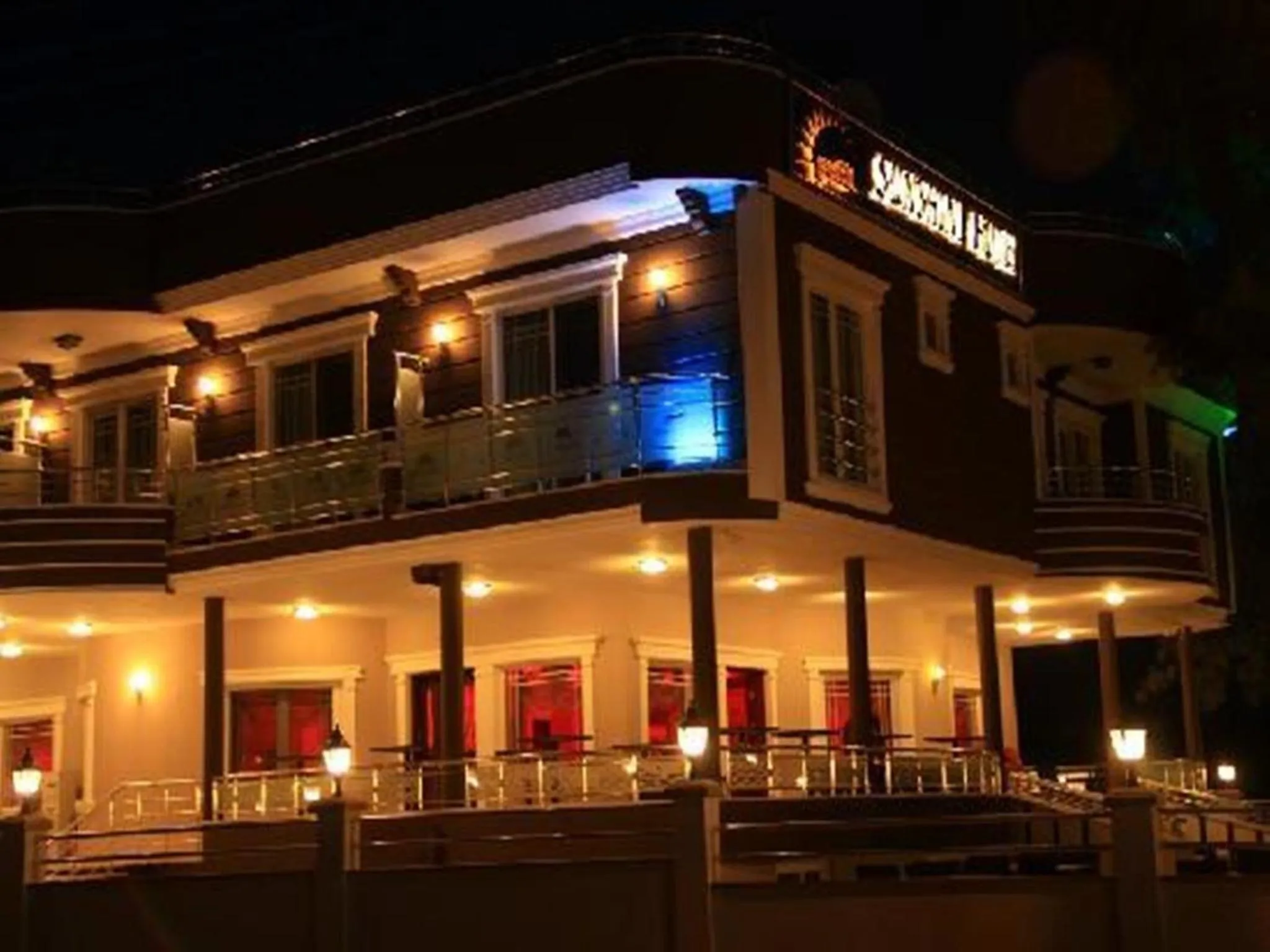 Property building in Geyi̇kli̇ Sunshi̇ne Hotel