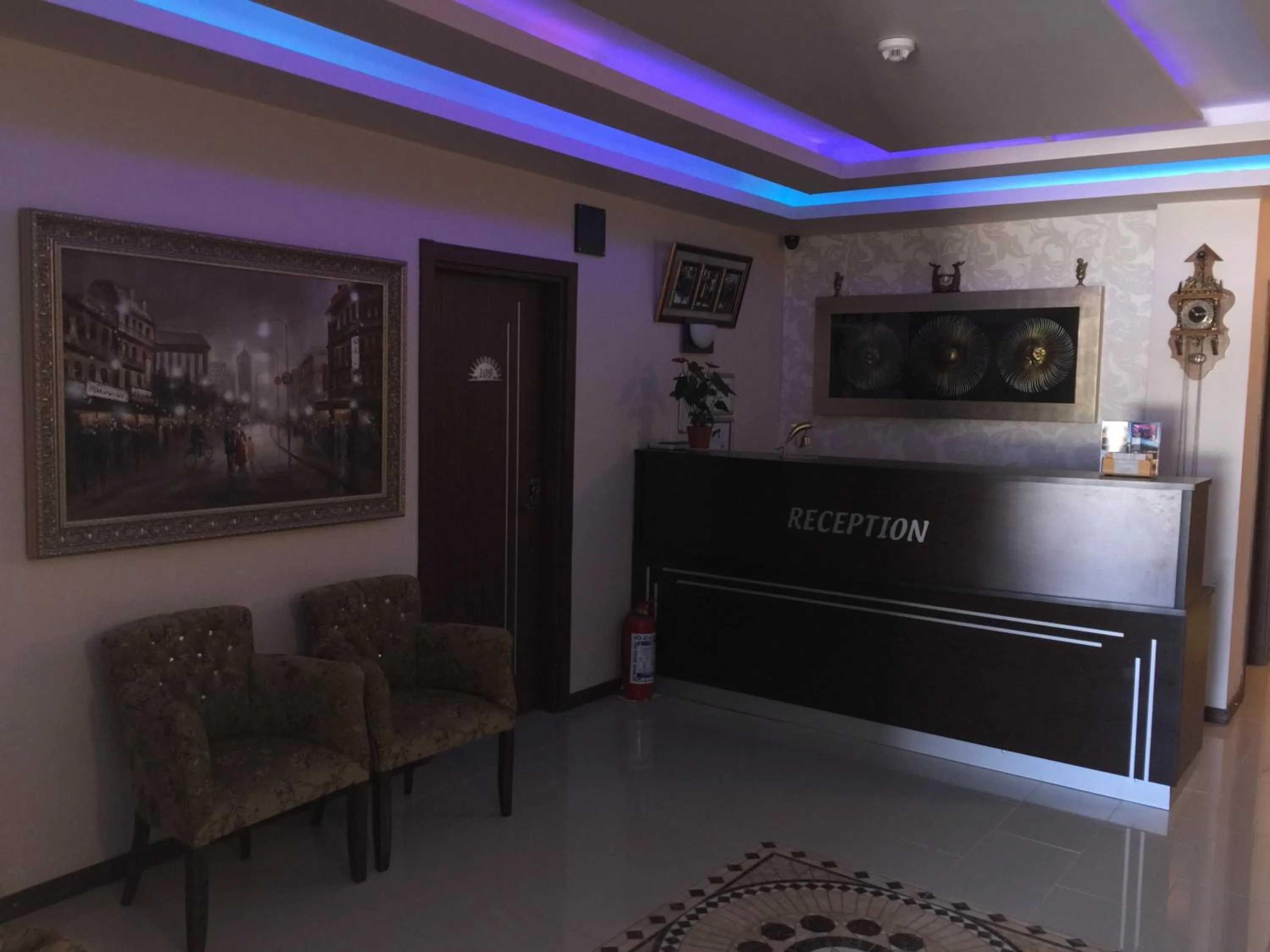 Lobby or reception in Geyi̇kli̇ Sunshi̇ne Hotel