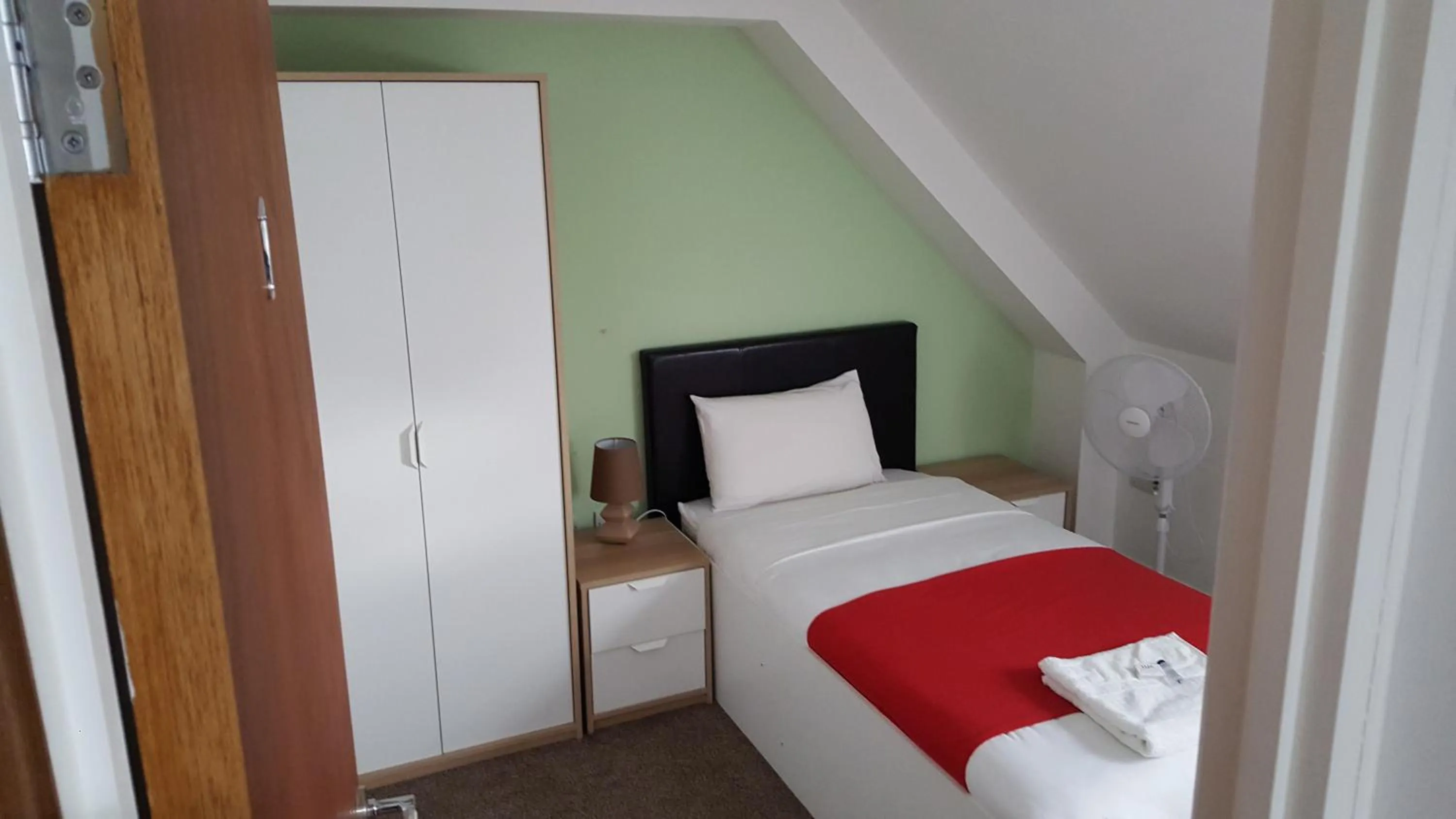 Bed in Heathrow Travellers Hub