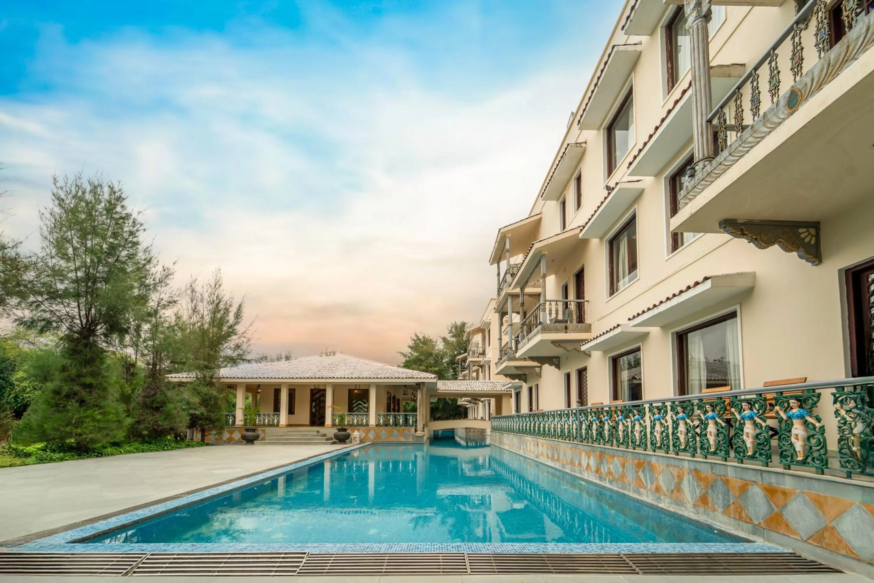 Swimming pool in The Royal Retreat Resort & Spa