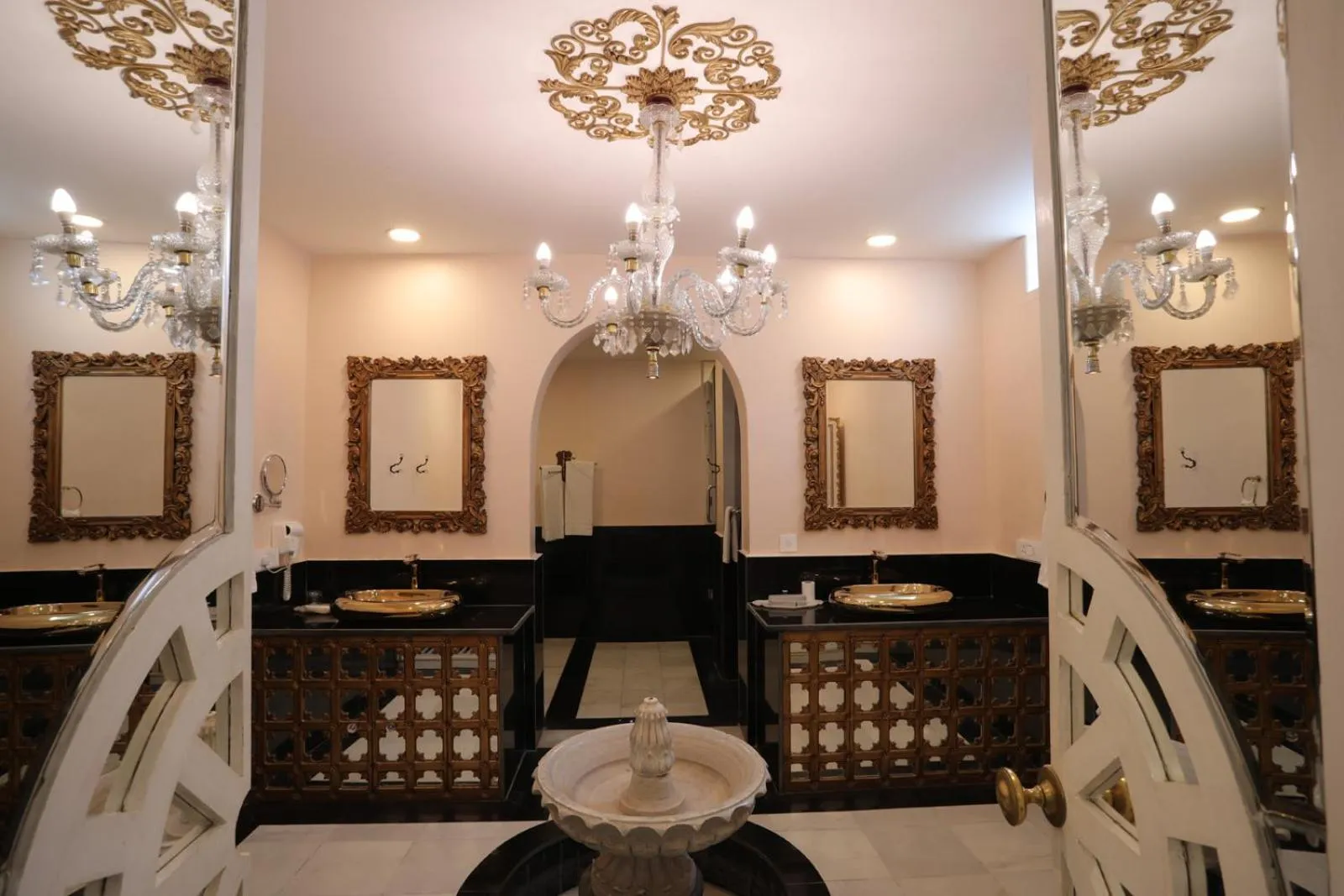Bathroom in The Royal Retreat Resort & Spa