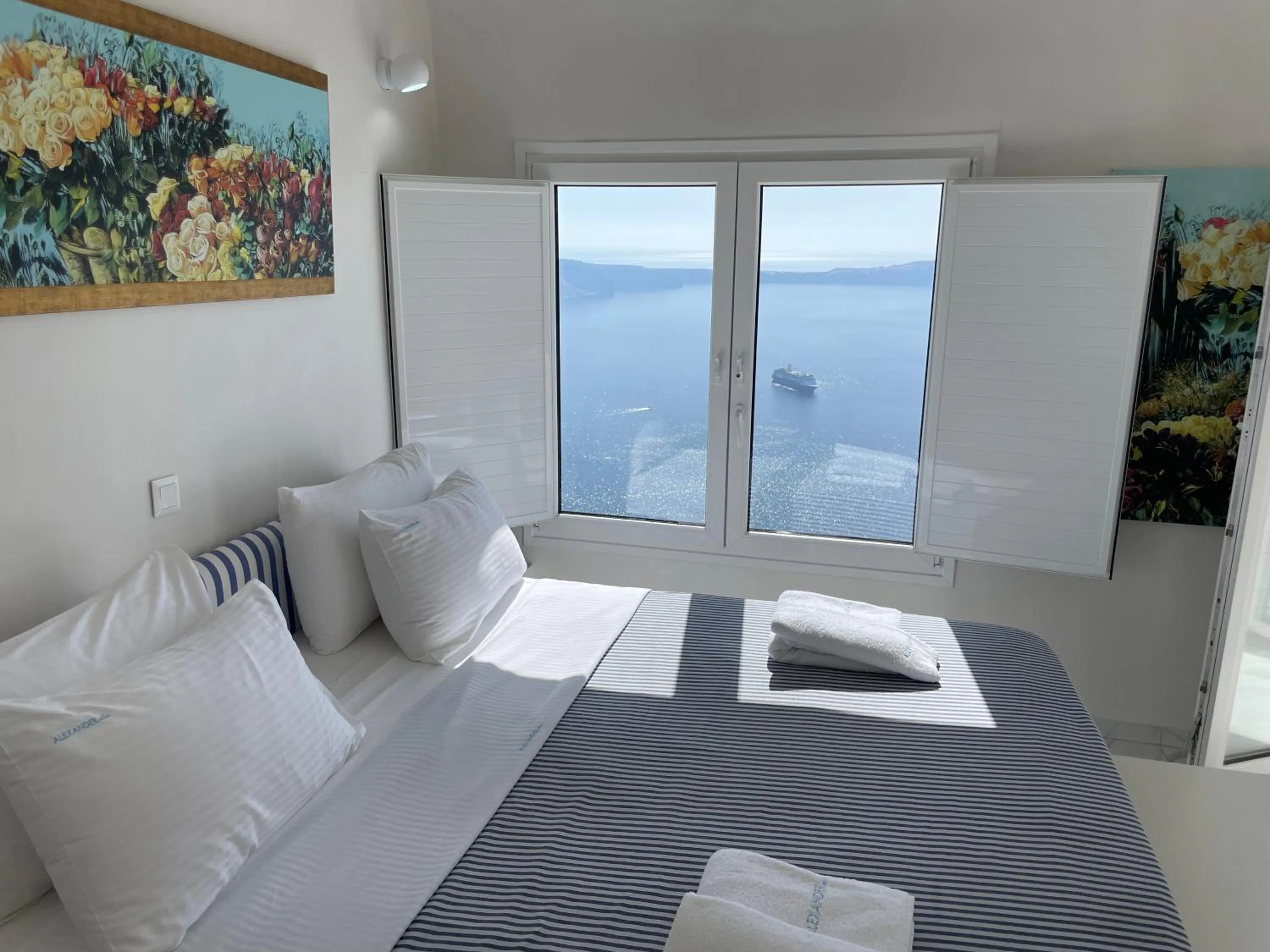 Bed in Alexander Villas