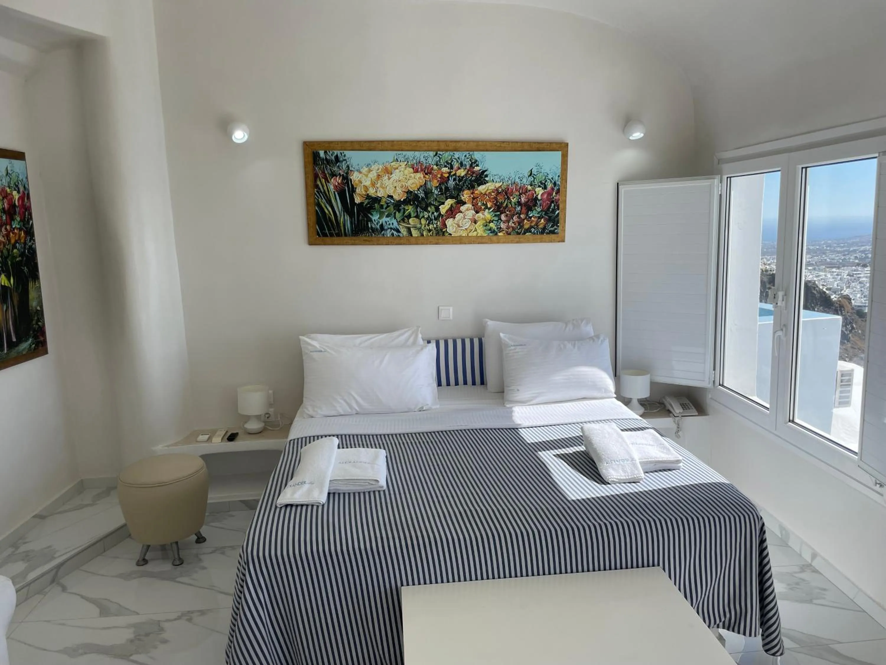 Bed in Alexander Villas