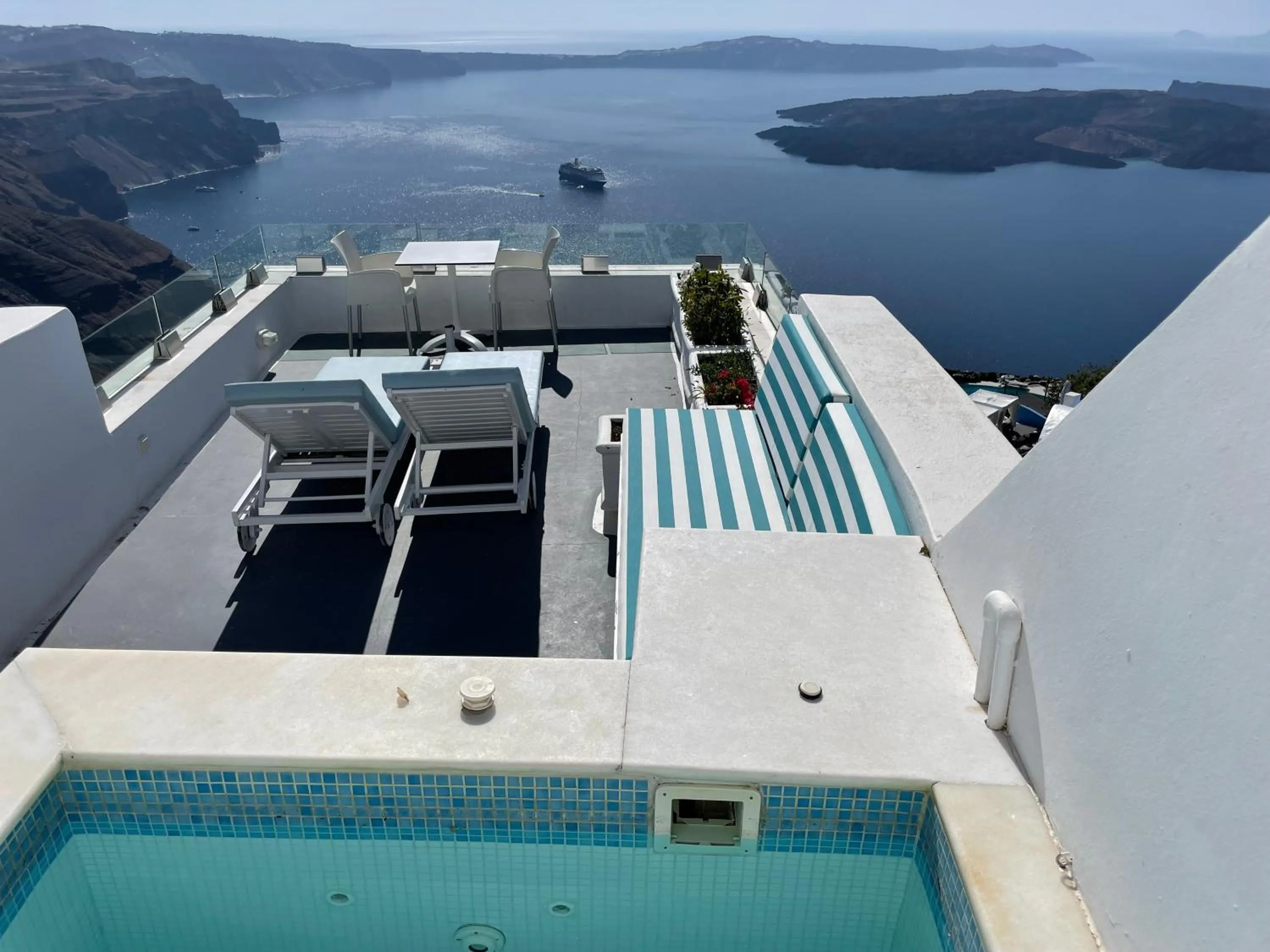 Hot Tub in Alexander Villas