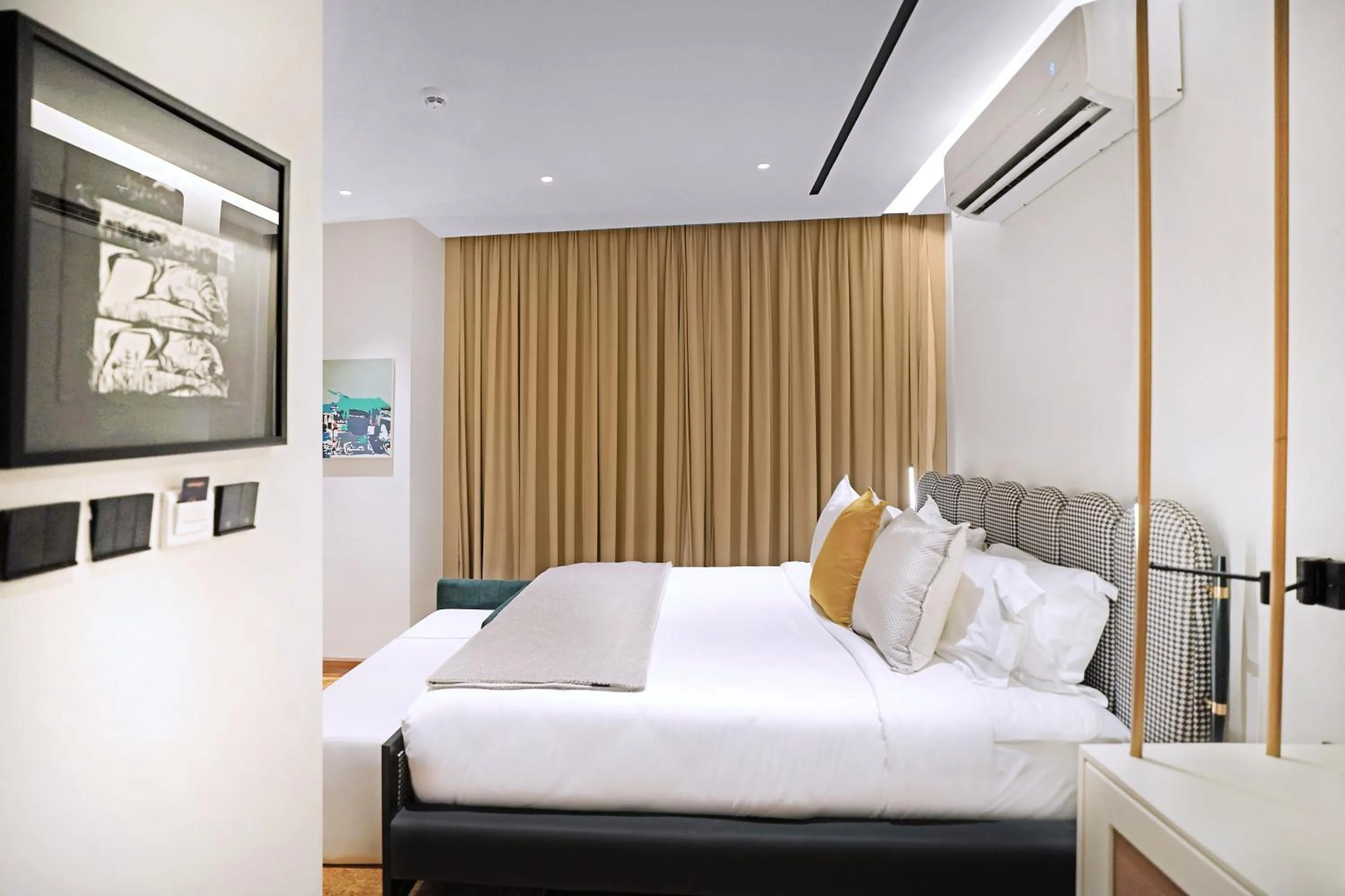 Bedroom, Bed in Ambiance Boutique Art Hotel Islamabad