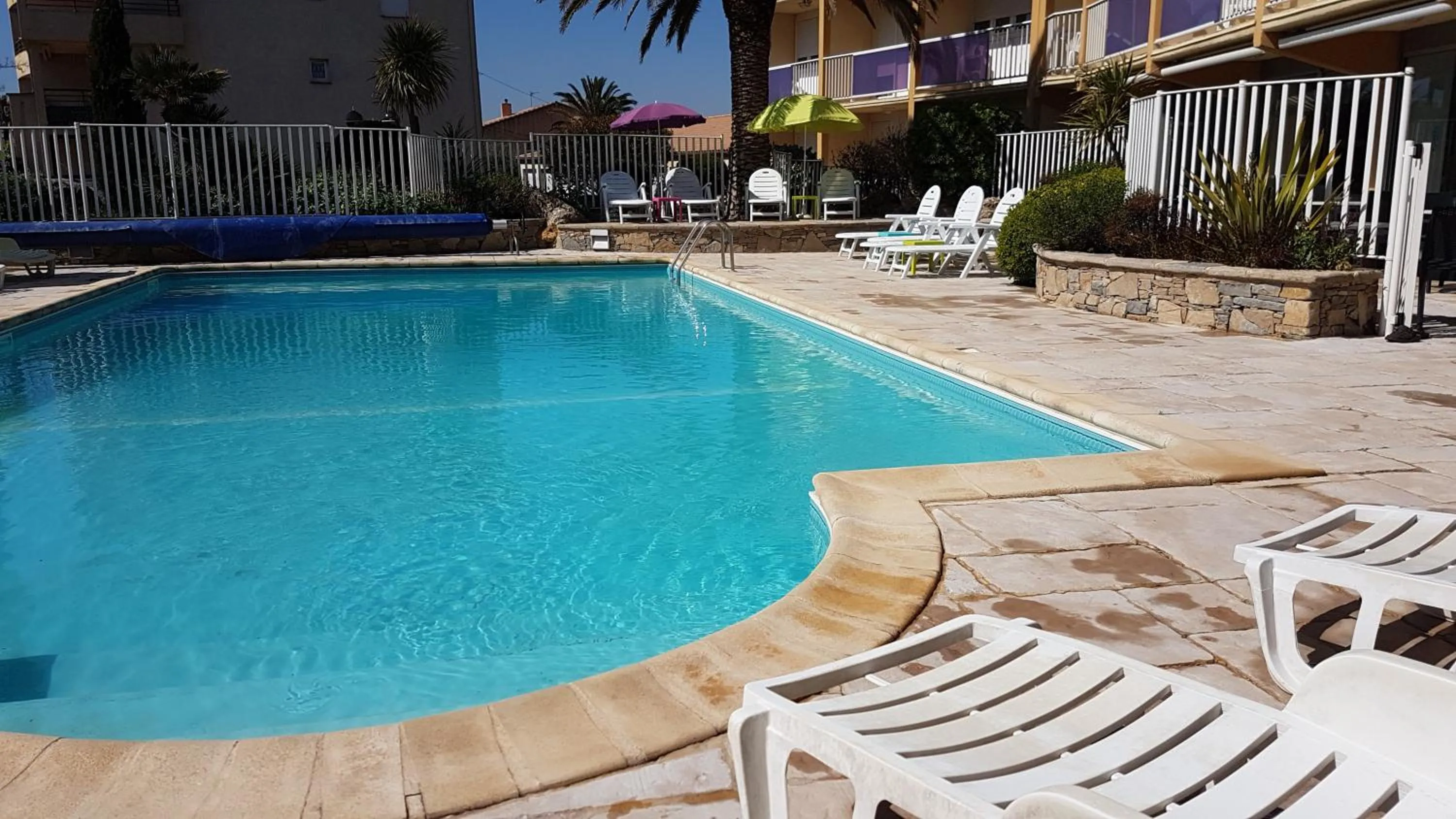 Swimming pool in Hotel Albizzia