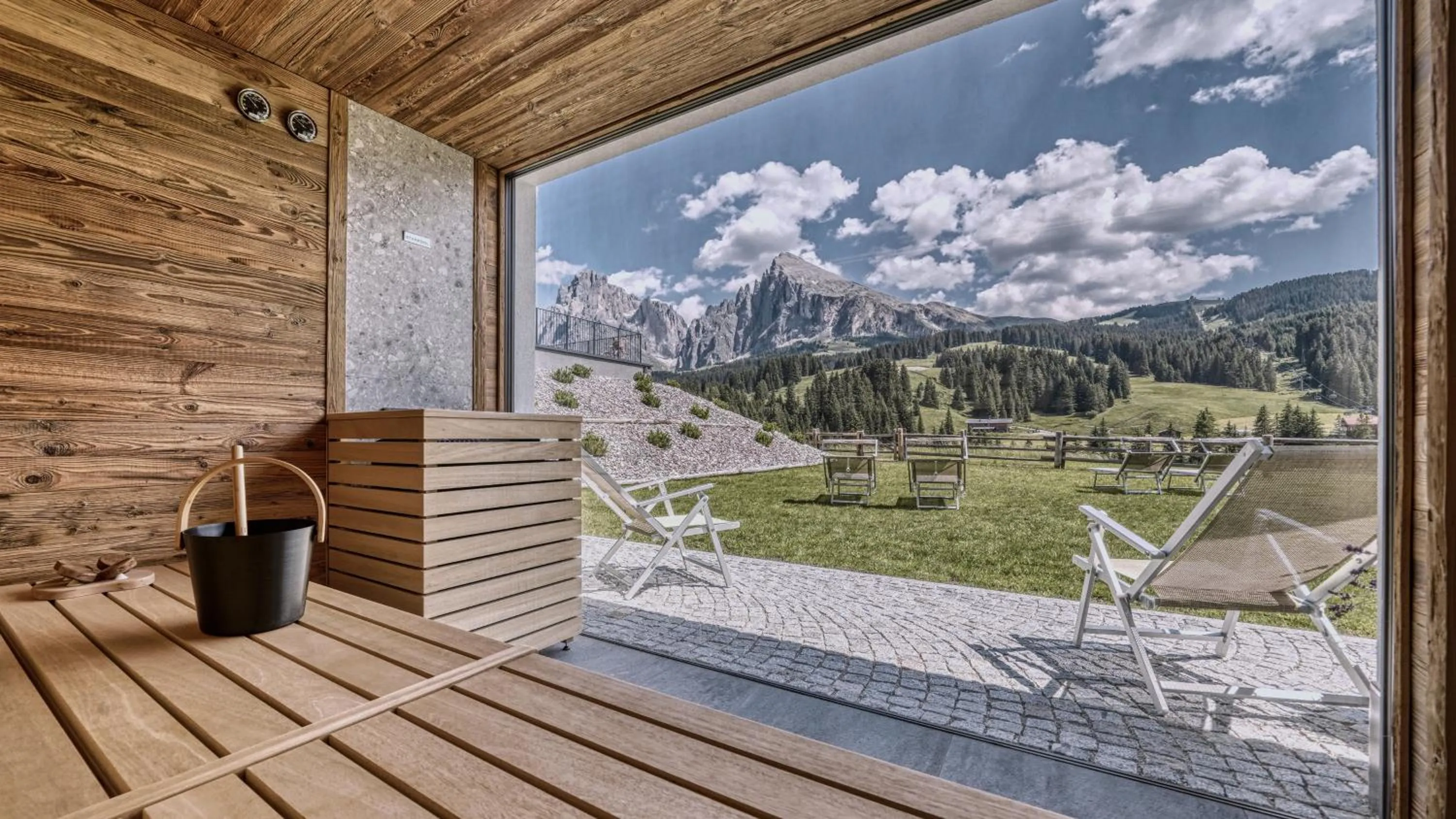 Sauna in Brunelle Seiser Alm Lodge