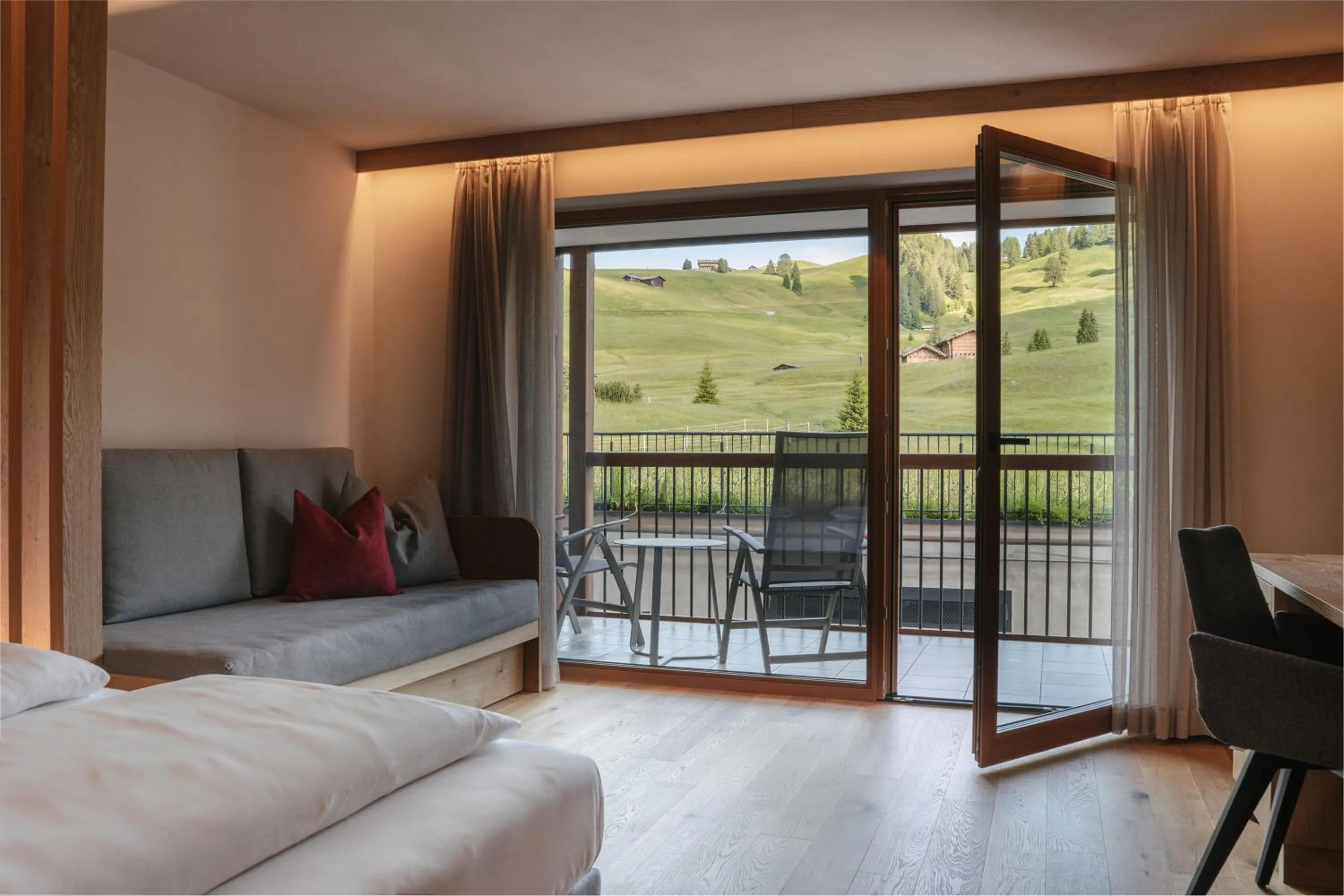 View (from property/room), Bed in Brunelle Seiser Alm Lodge