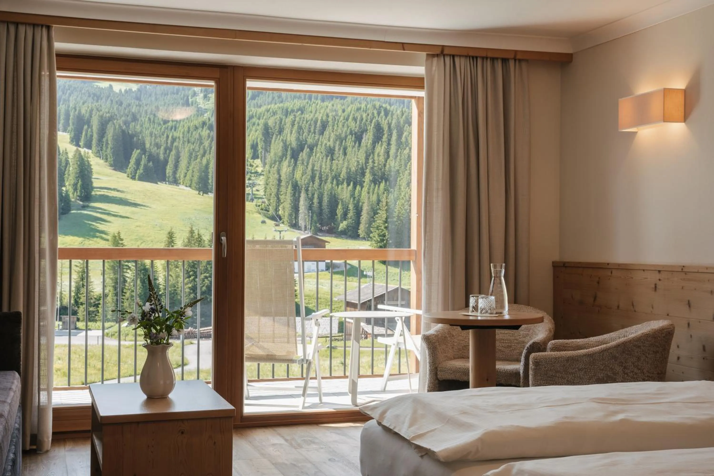 View (from property/room), Bed in Brunelle Seiser Alm Lodge