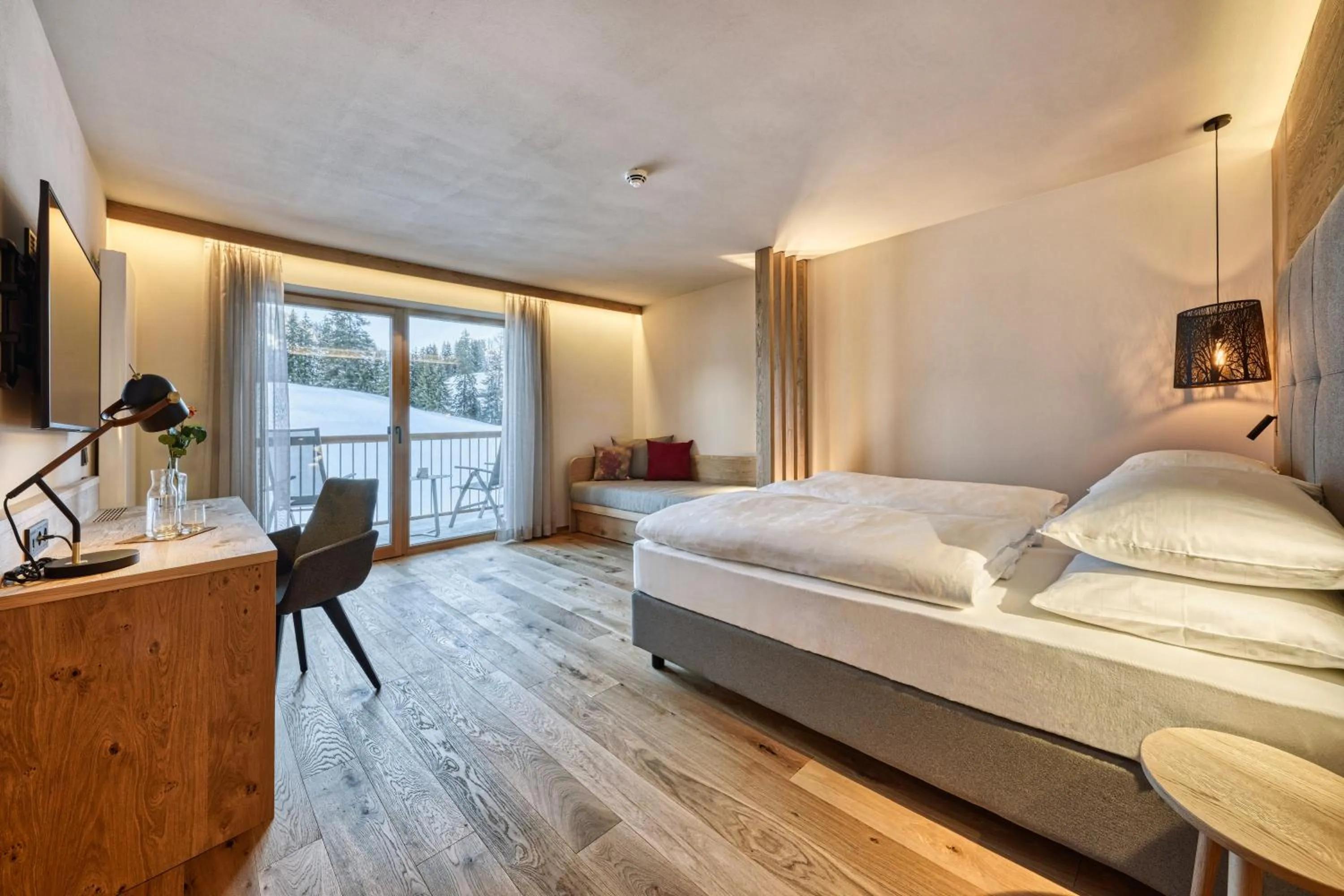 Photo of the whole room, Bed in Brunelle Seiser Alm Lodge