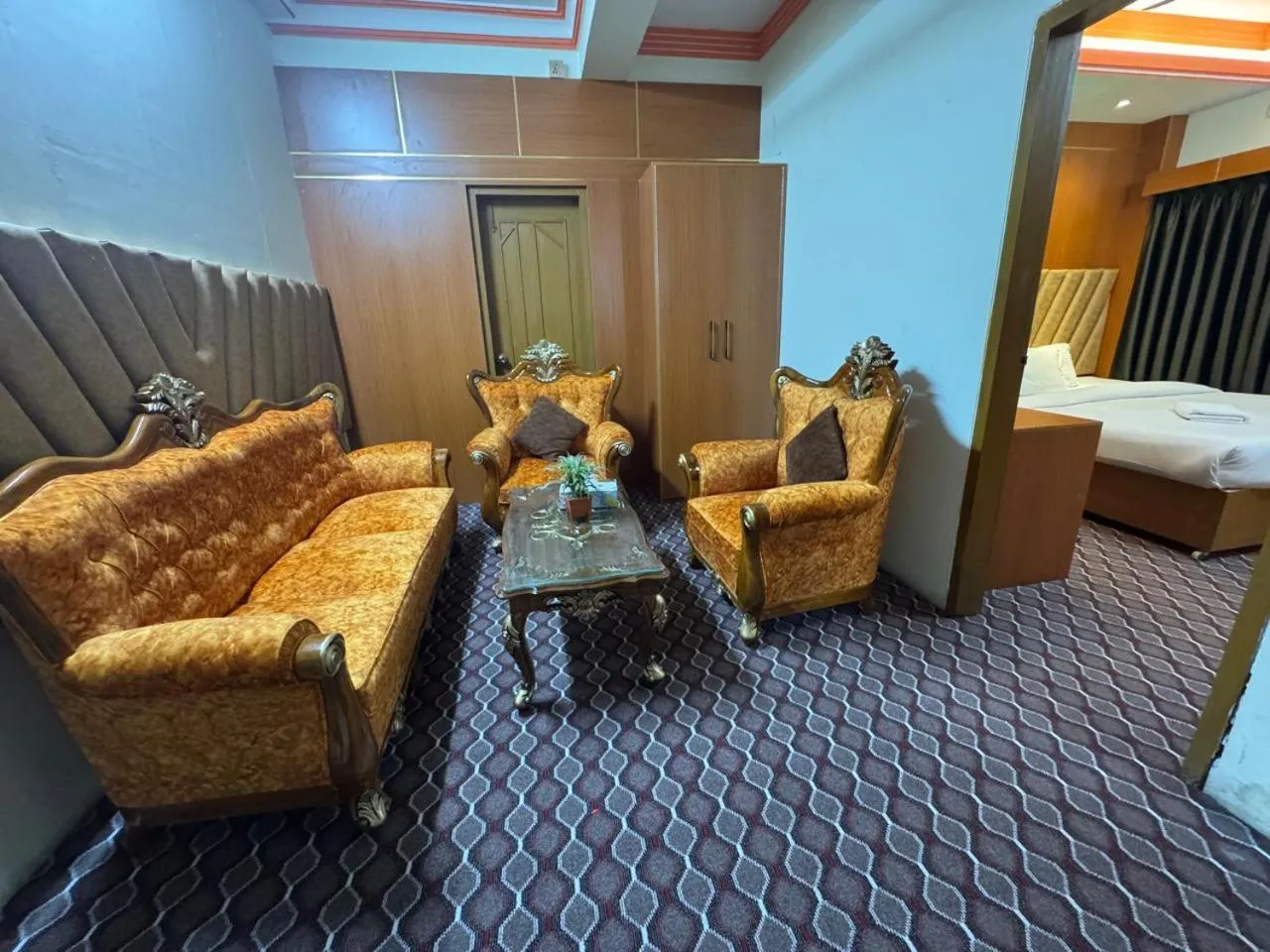 Bed in Hotel Rosewood Uttara