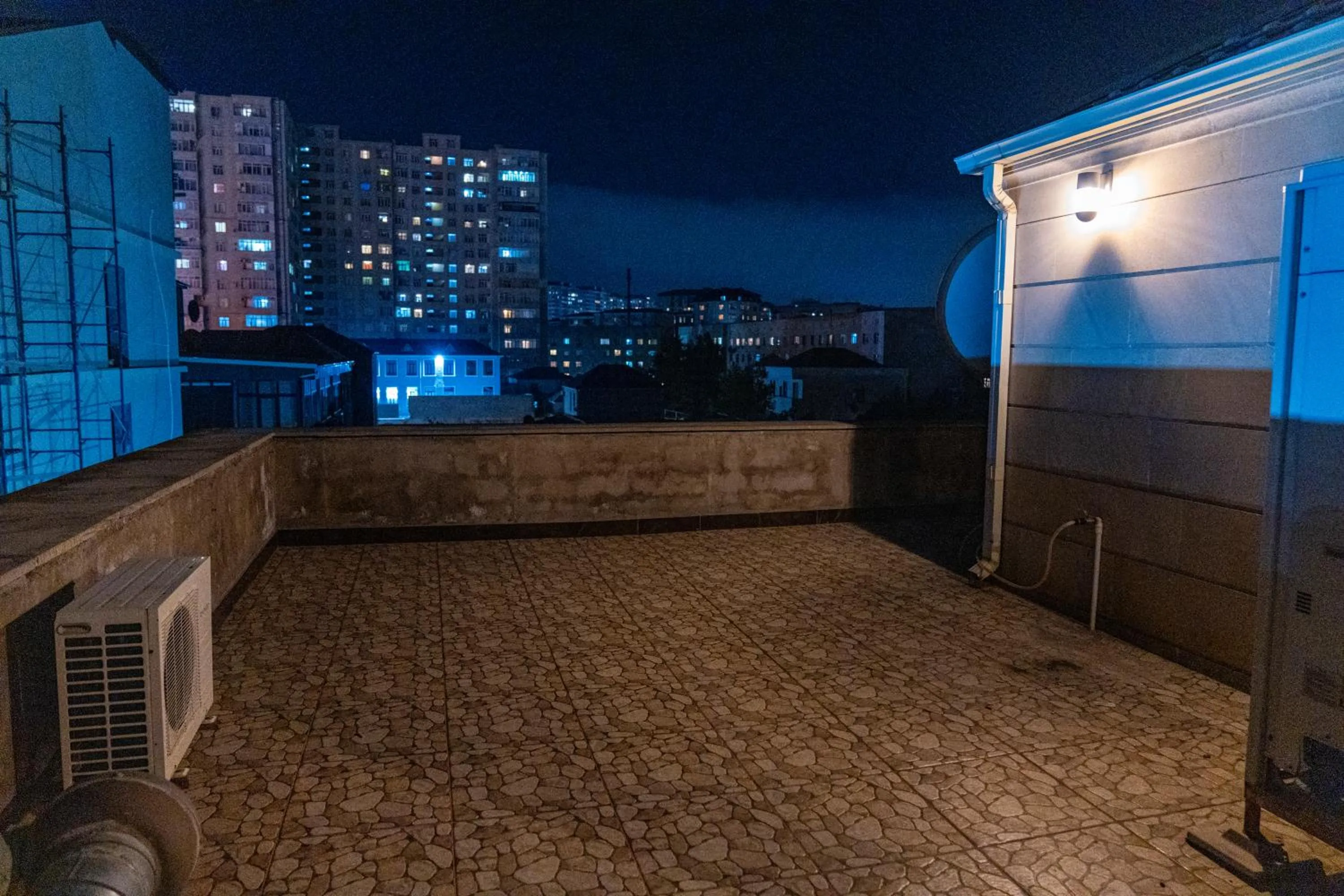 Restaurant/places to eat in Sebail Inn Hotel Badamdar and Shah Hostel