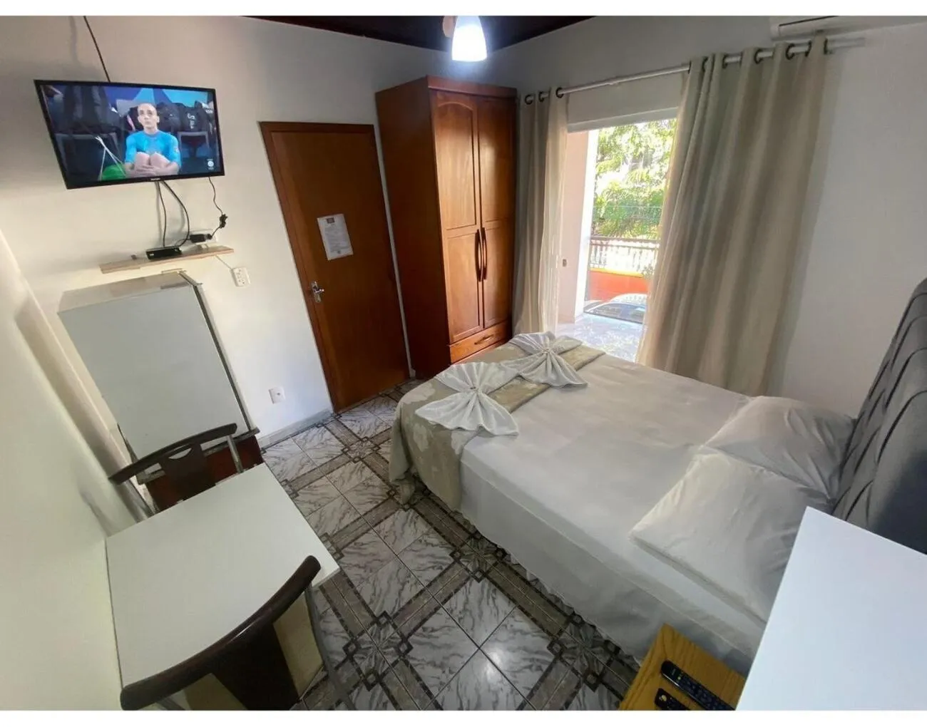 Property building, Bed in Pousada Ninho da Coruja