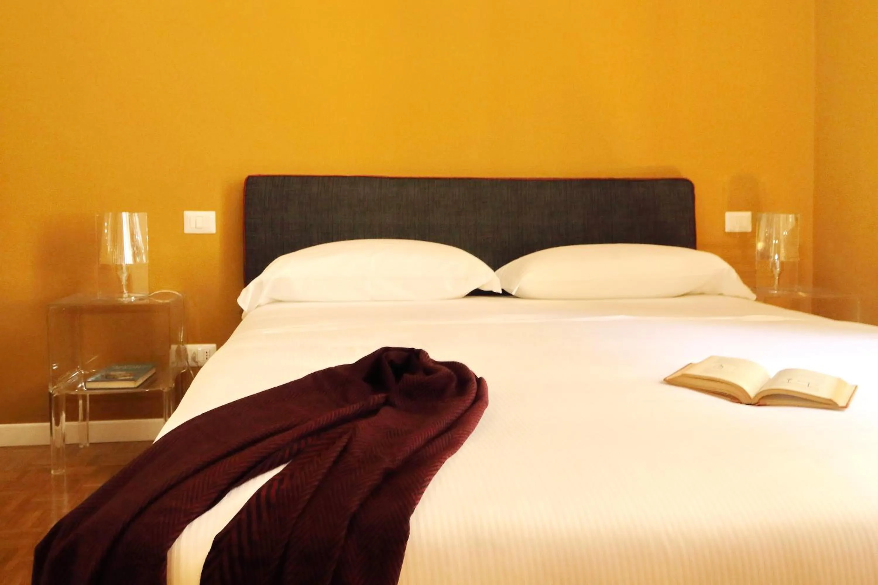 Bedroom, Bed in Monti Apartments - My Extra Home