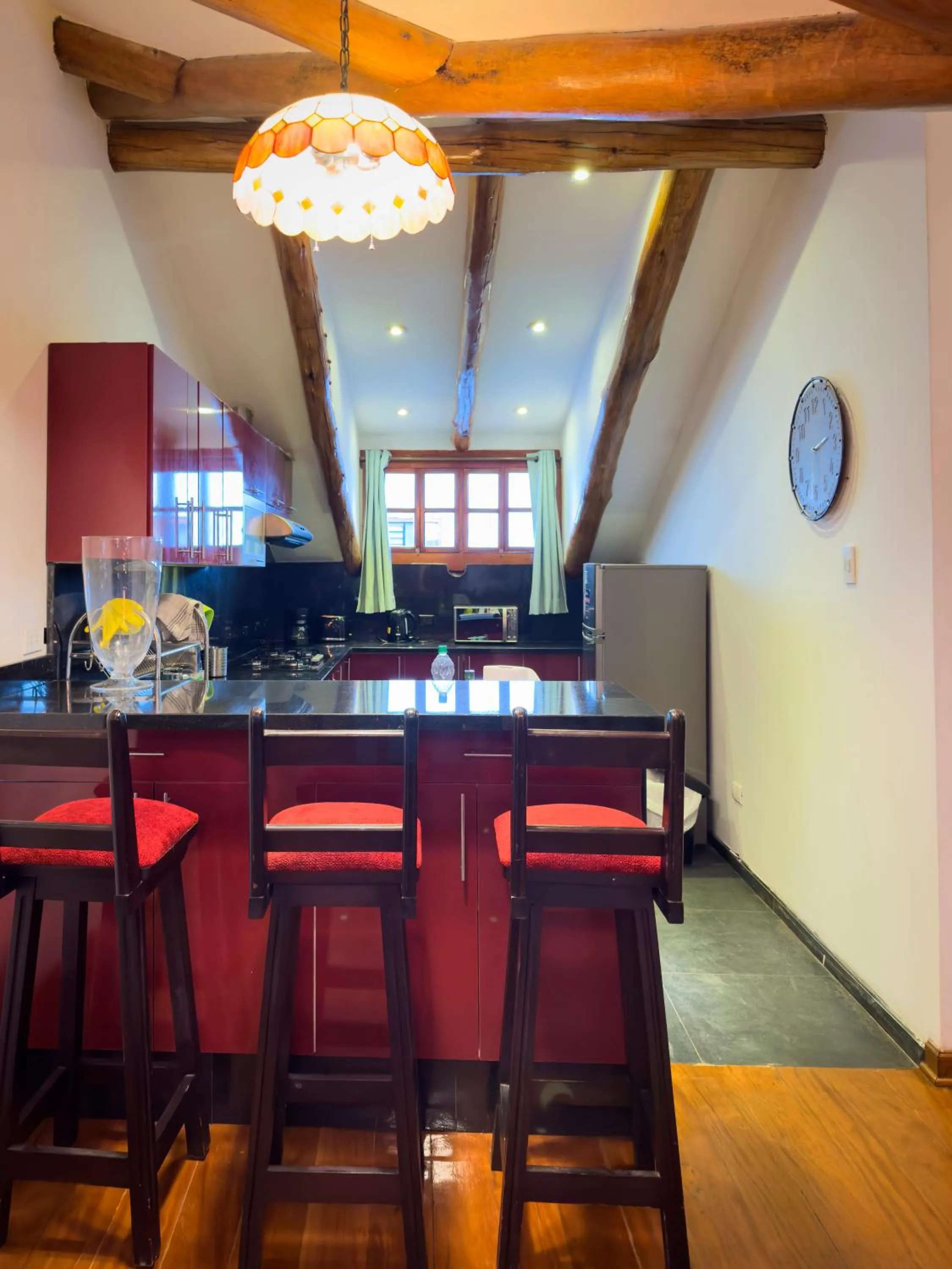 Kitchen or kitchenette in Illa Hotel