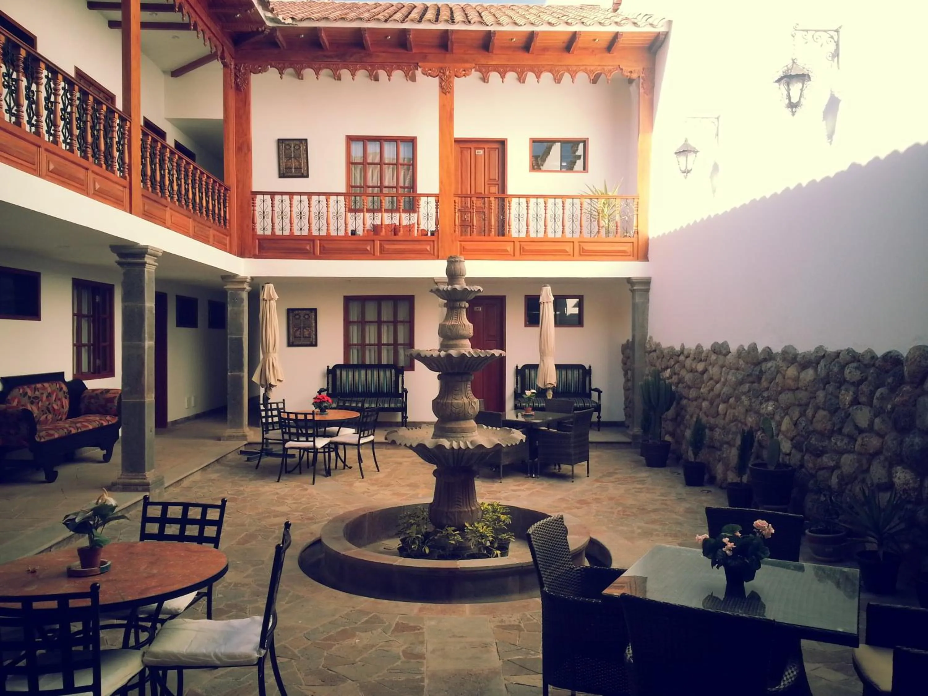 Patio in Illa Hotel