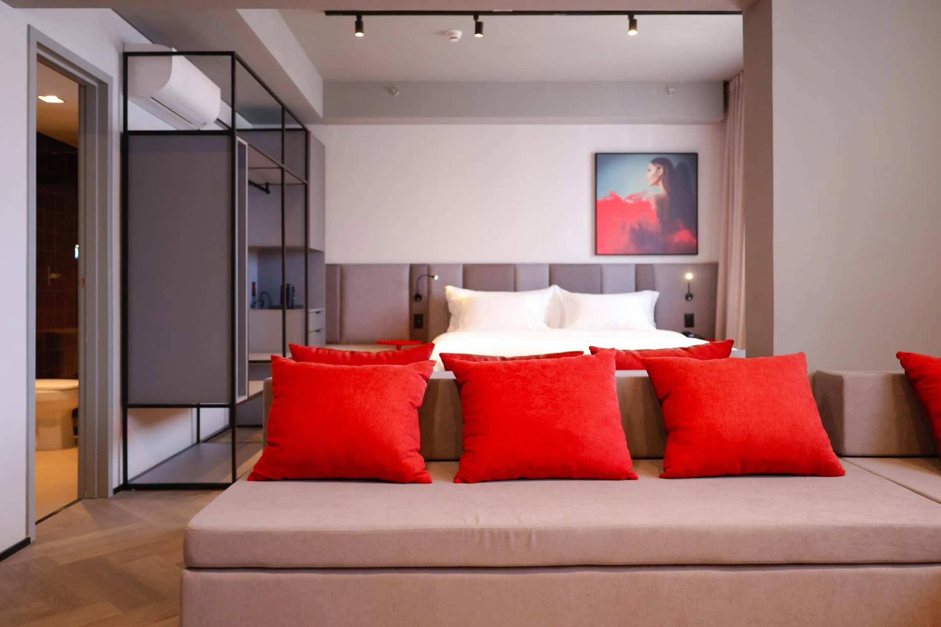 Photo of the whole room in Radisson RED Ibirapuera