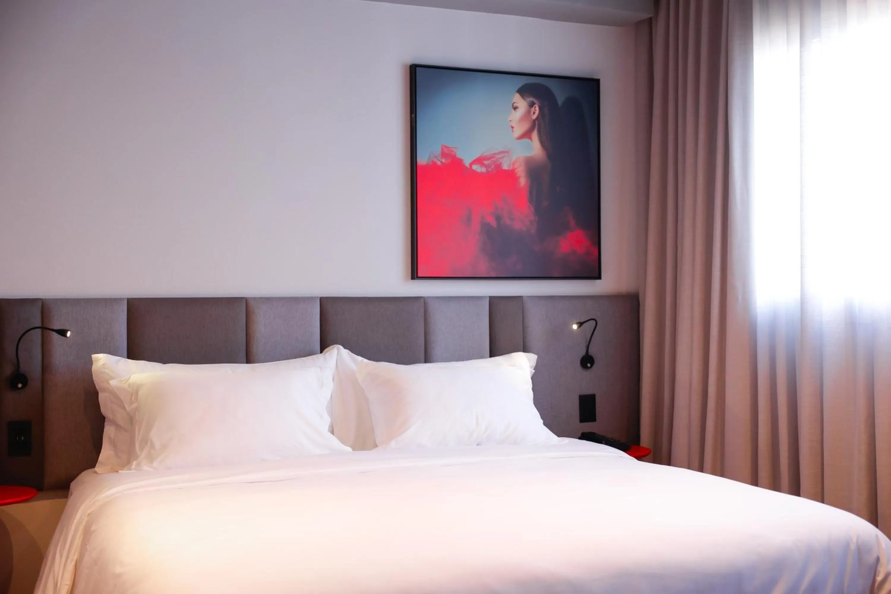 Photo of the whole room, Bed in Radisson RED Ibirapuera