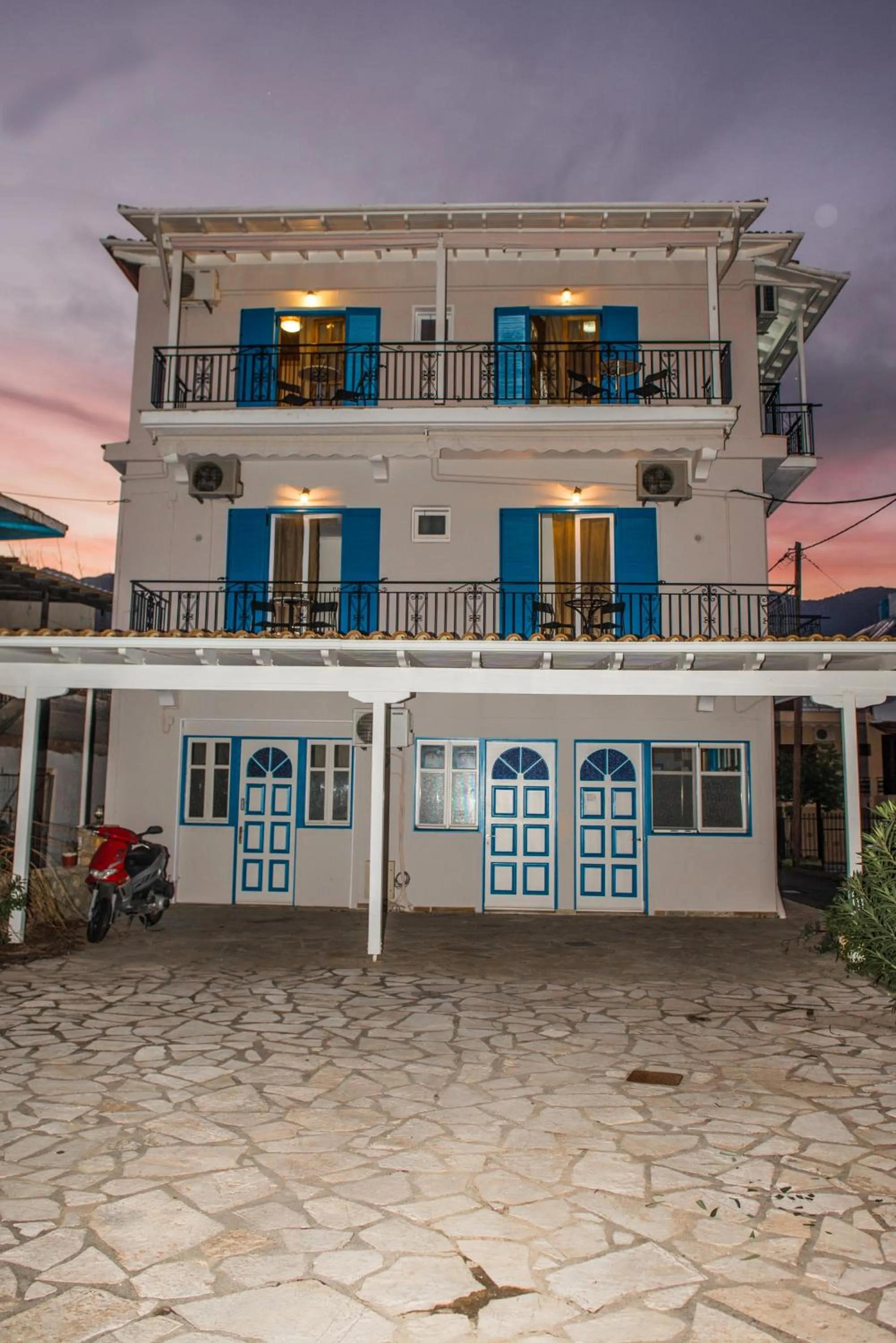 Property building in Summer Bed Nydri