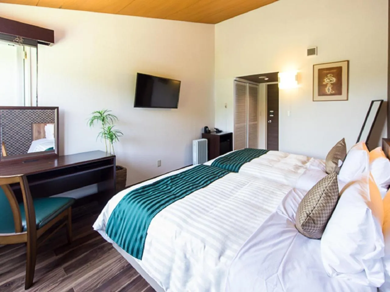 Photo of the whole room, Bed in LiVEMAX RESORT Ito Kawana