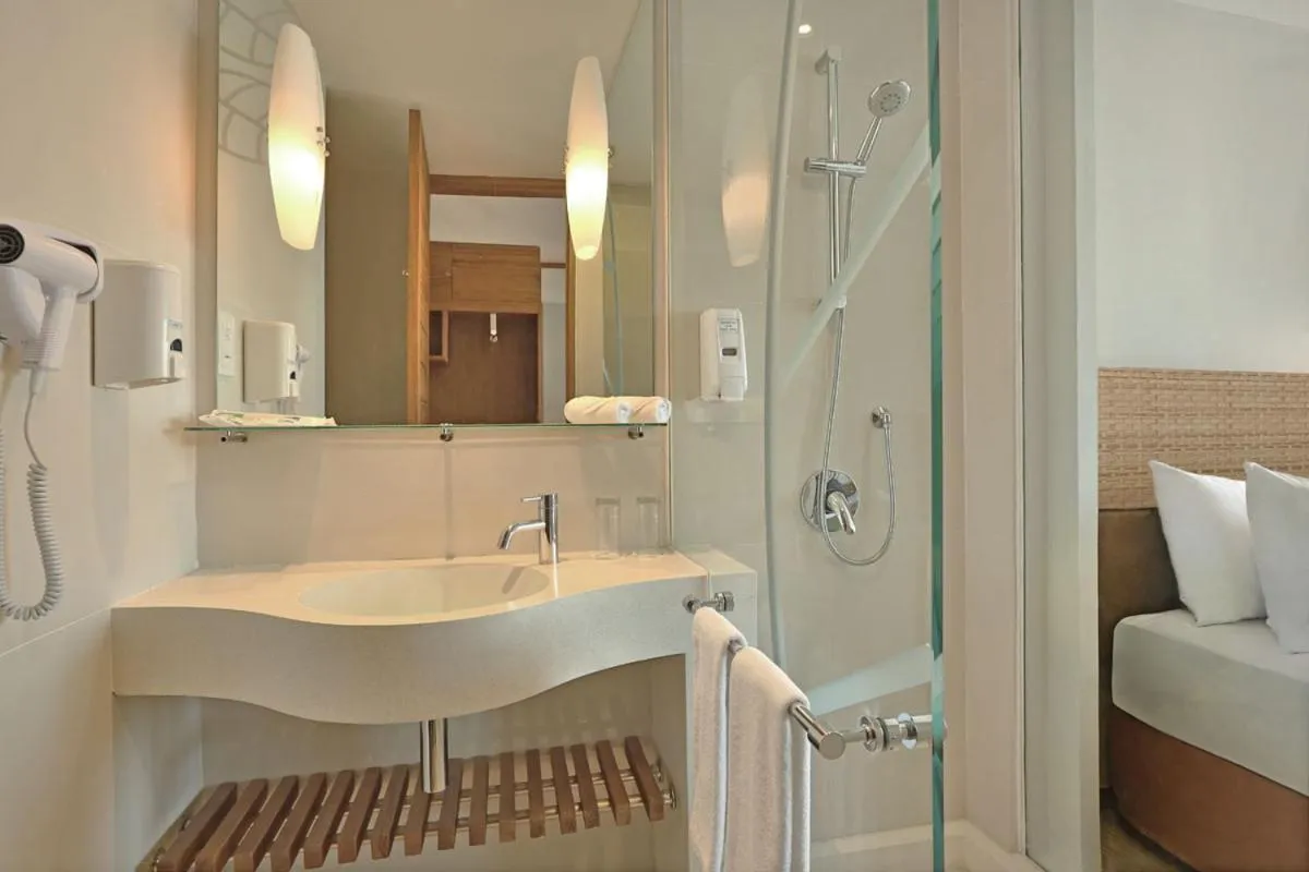 Bathroom in Diamond Hotel Kuta Bali