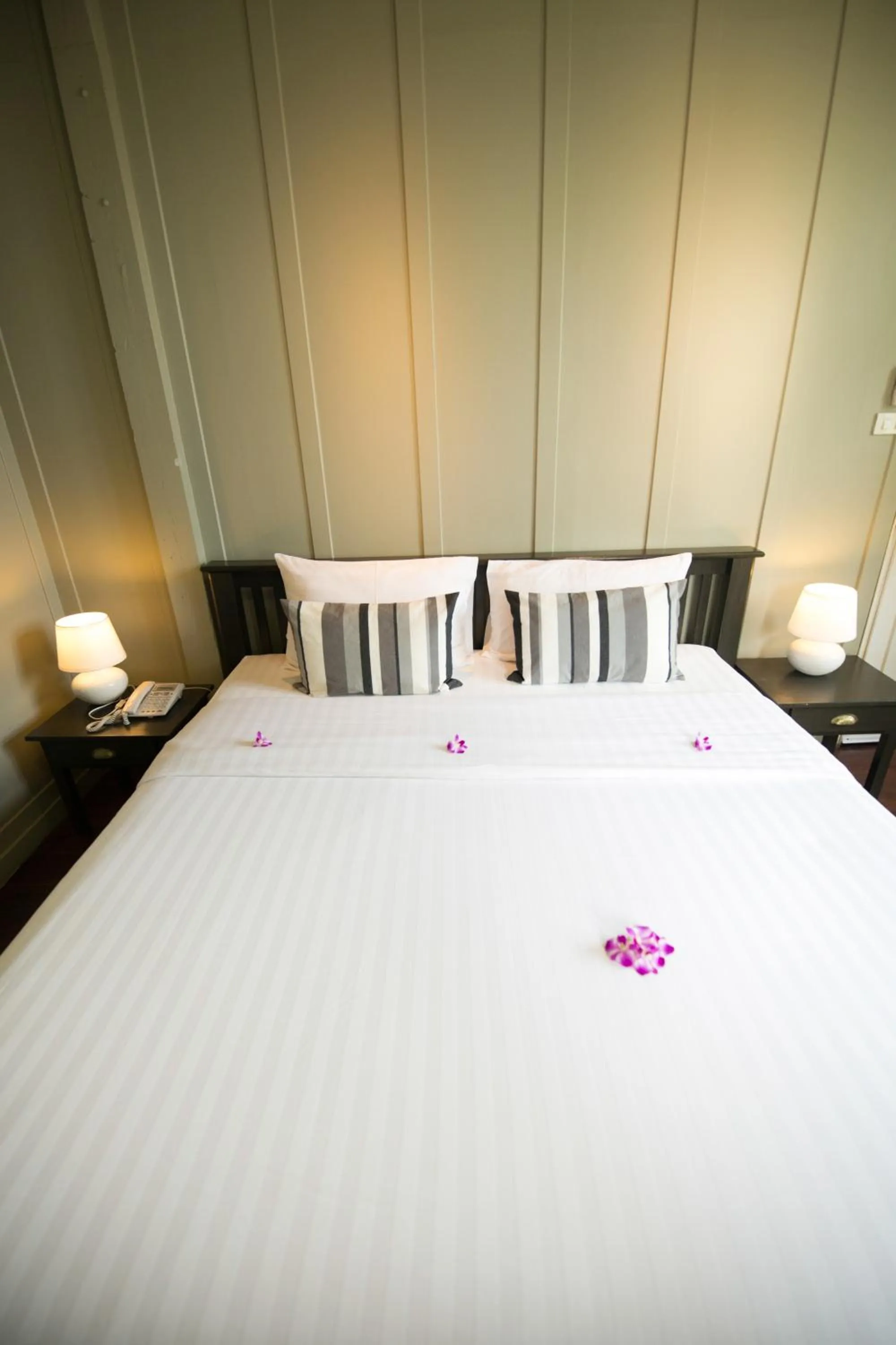 Bed in Dorm of Happiness by Tharaburi Resort