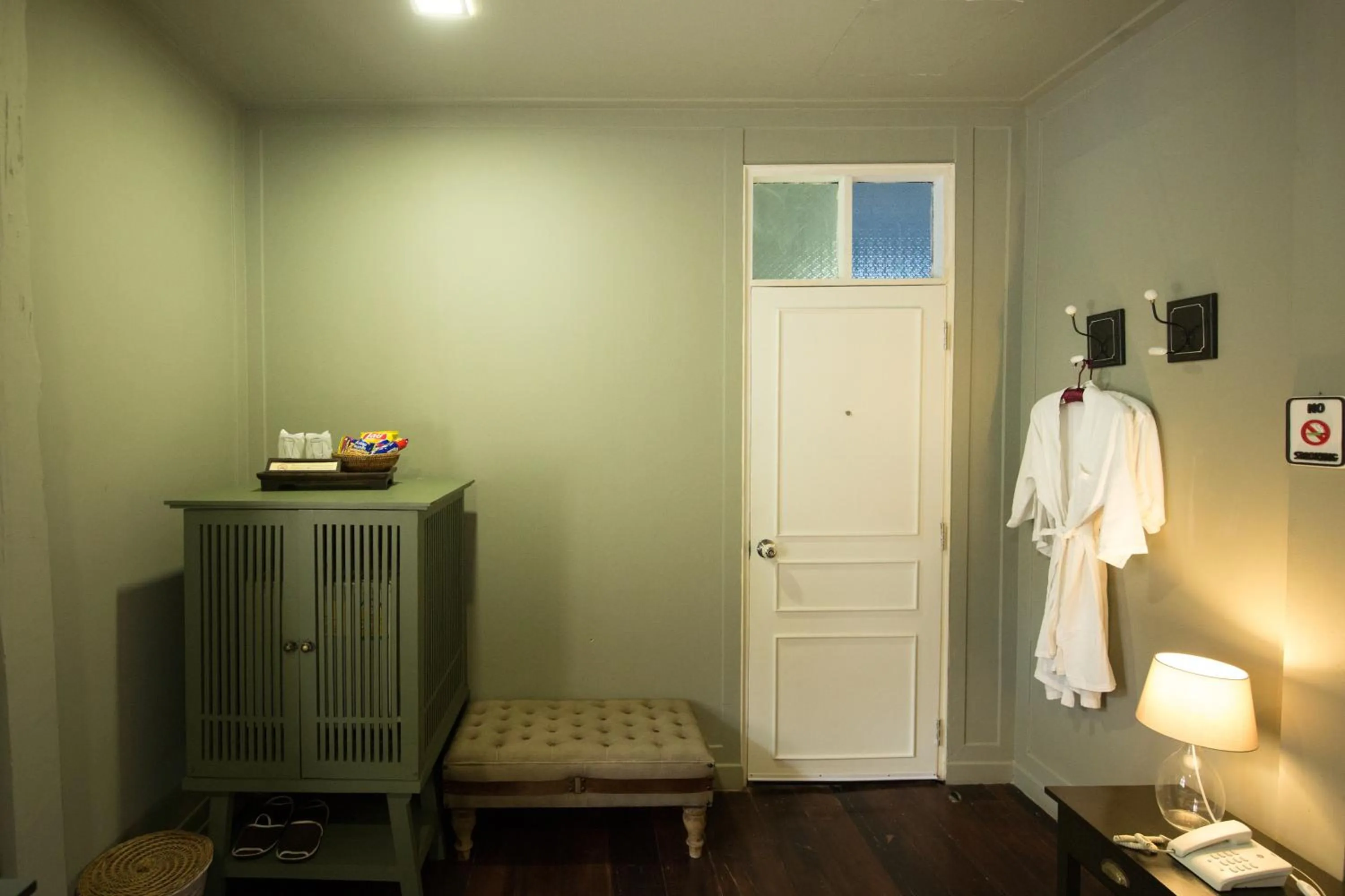 Area and facilities in Dorm of Happiness by Tharaburi Resort