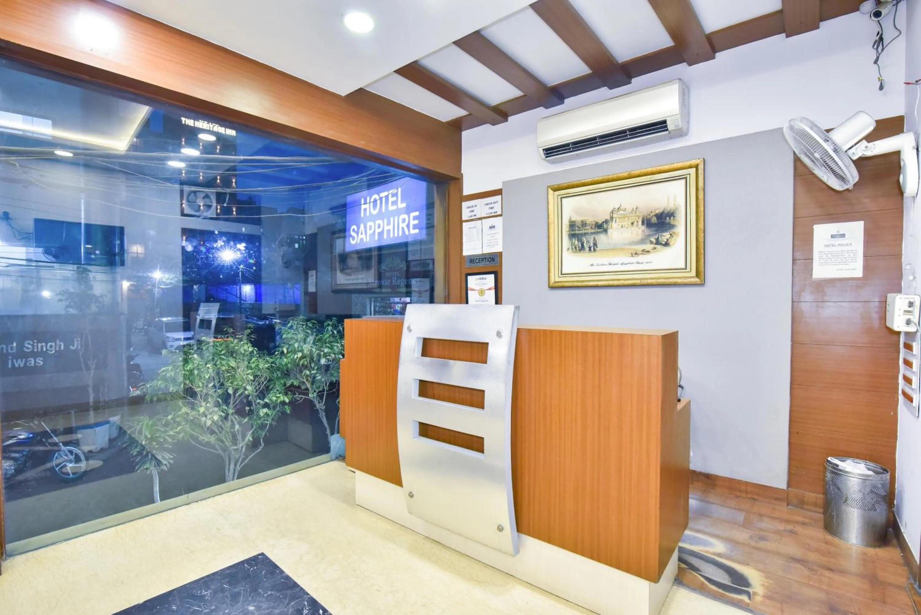 Hotel Sapphire Opposite Golden Temple