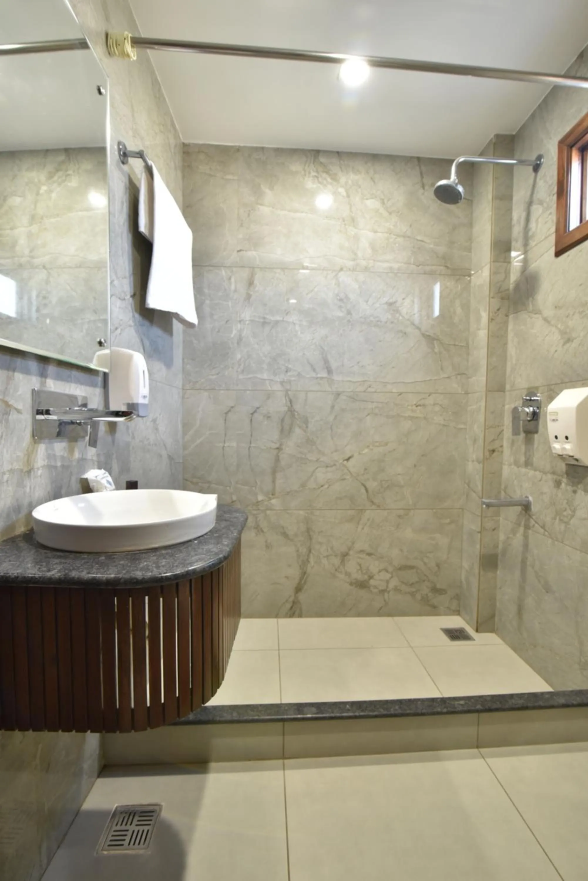 Hotel Sapphire Opposite Golden Temple