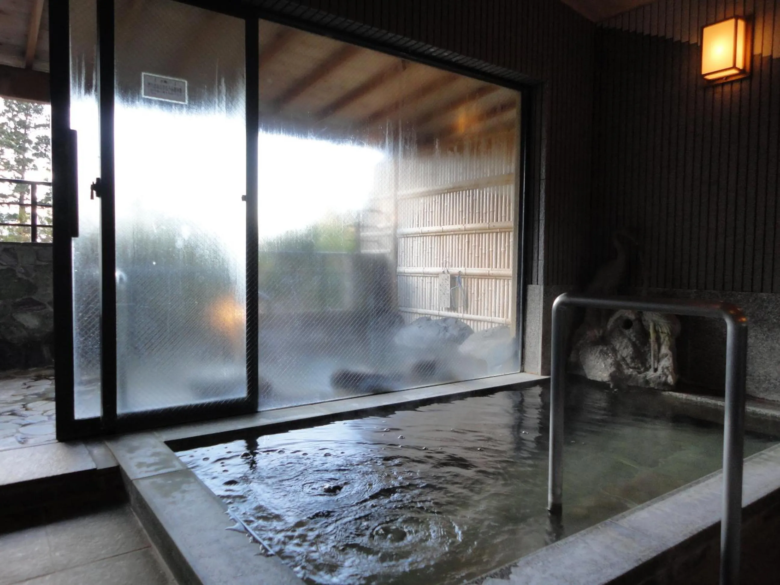 Hot Spring Bath in Hananoyado Fukuya