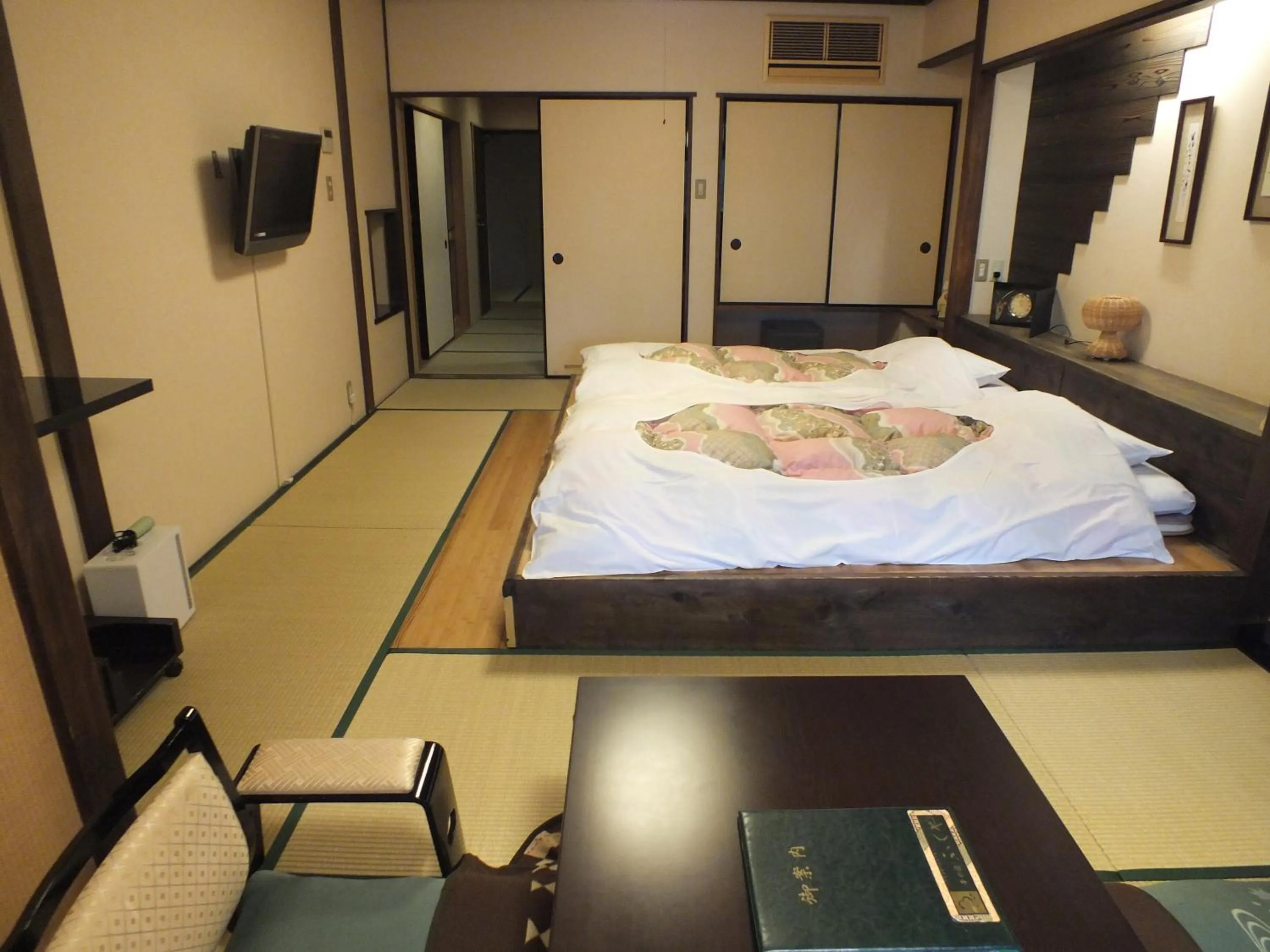 Photo of the whole room, Bed in Hananoyado Fukuya