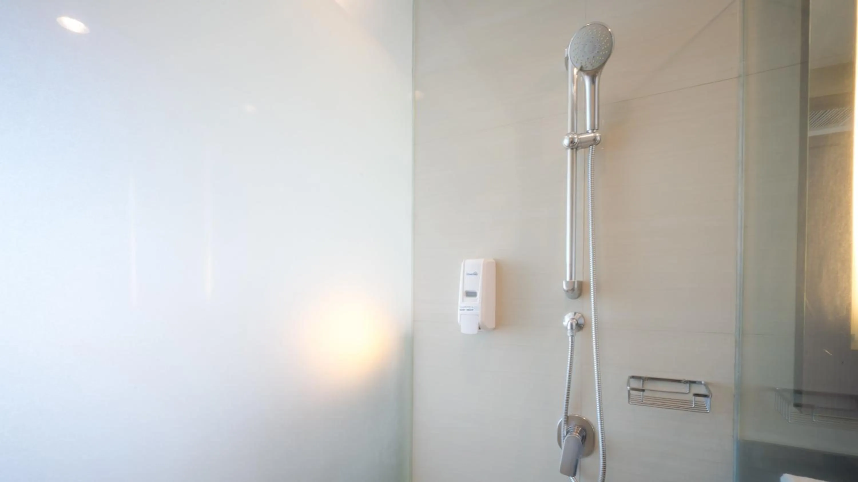 Photo of the whole room in Holiday Inn Express Surabaya CenterPoint by IHG