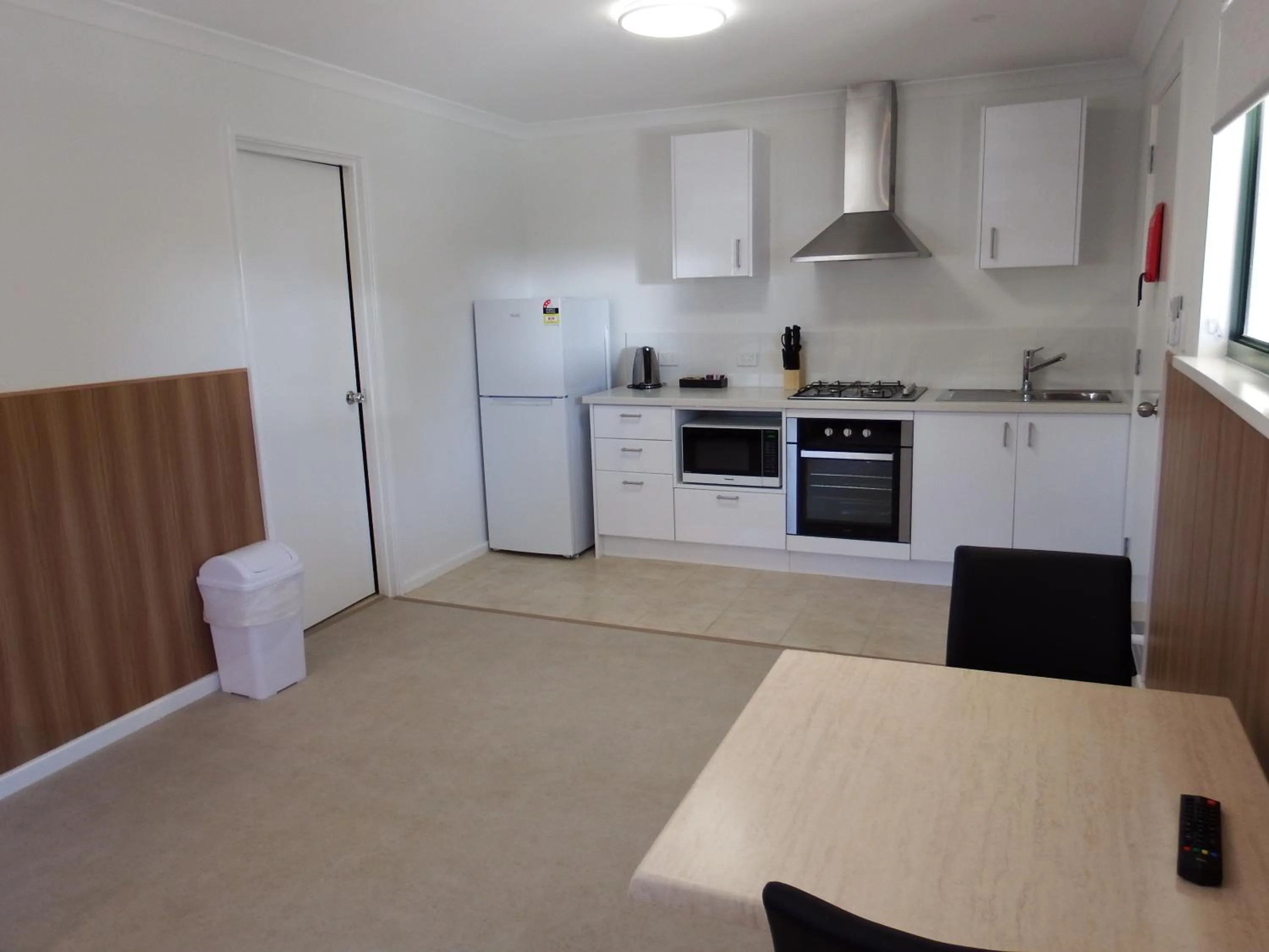 Kitchen or kitchenette in Australind Tourist Park