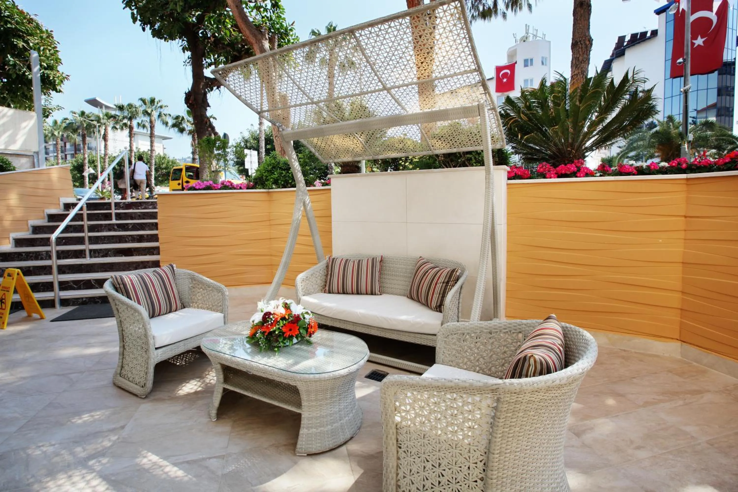 Area and facilities in Alaiye Kleopatra Hotel