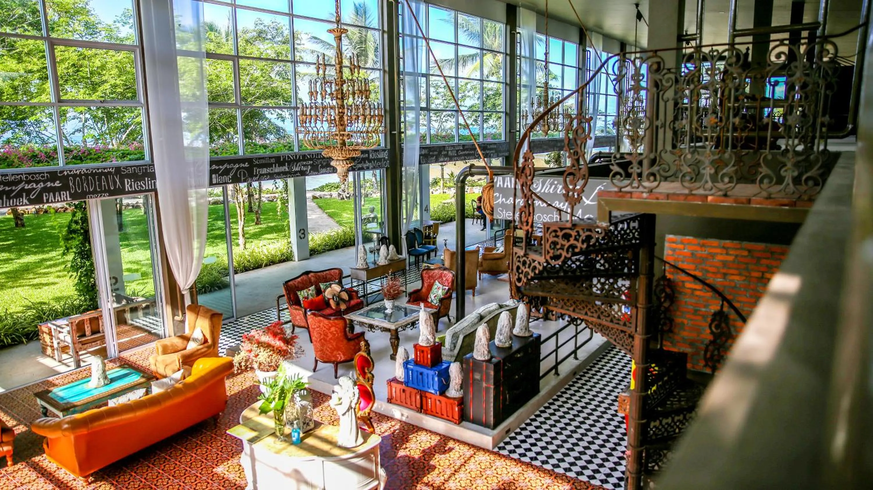 Restaurant/places to eat in Summer Luxury Beach Resort & Spa