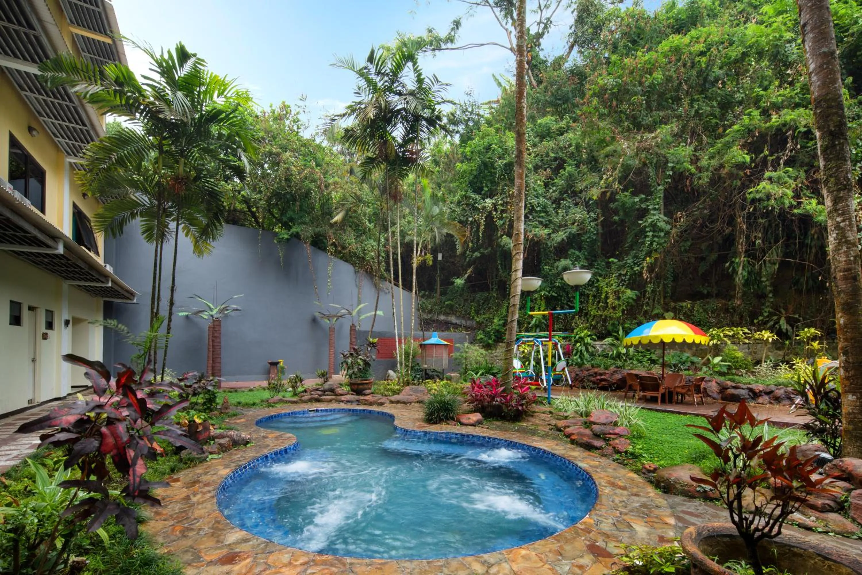 Royal Hotel and Convention Tretes