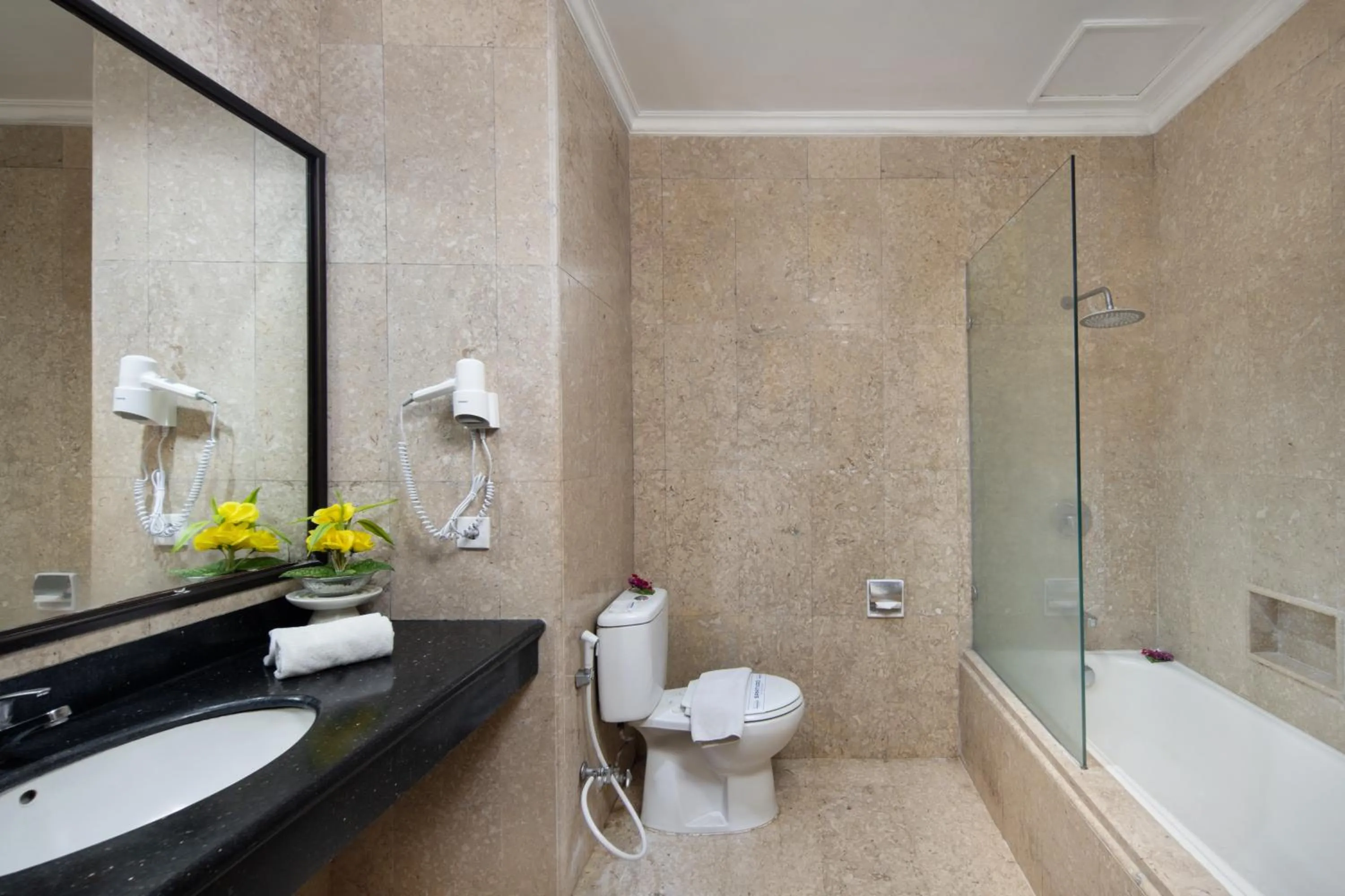 Royal Hotel and Convention Tretes