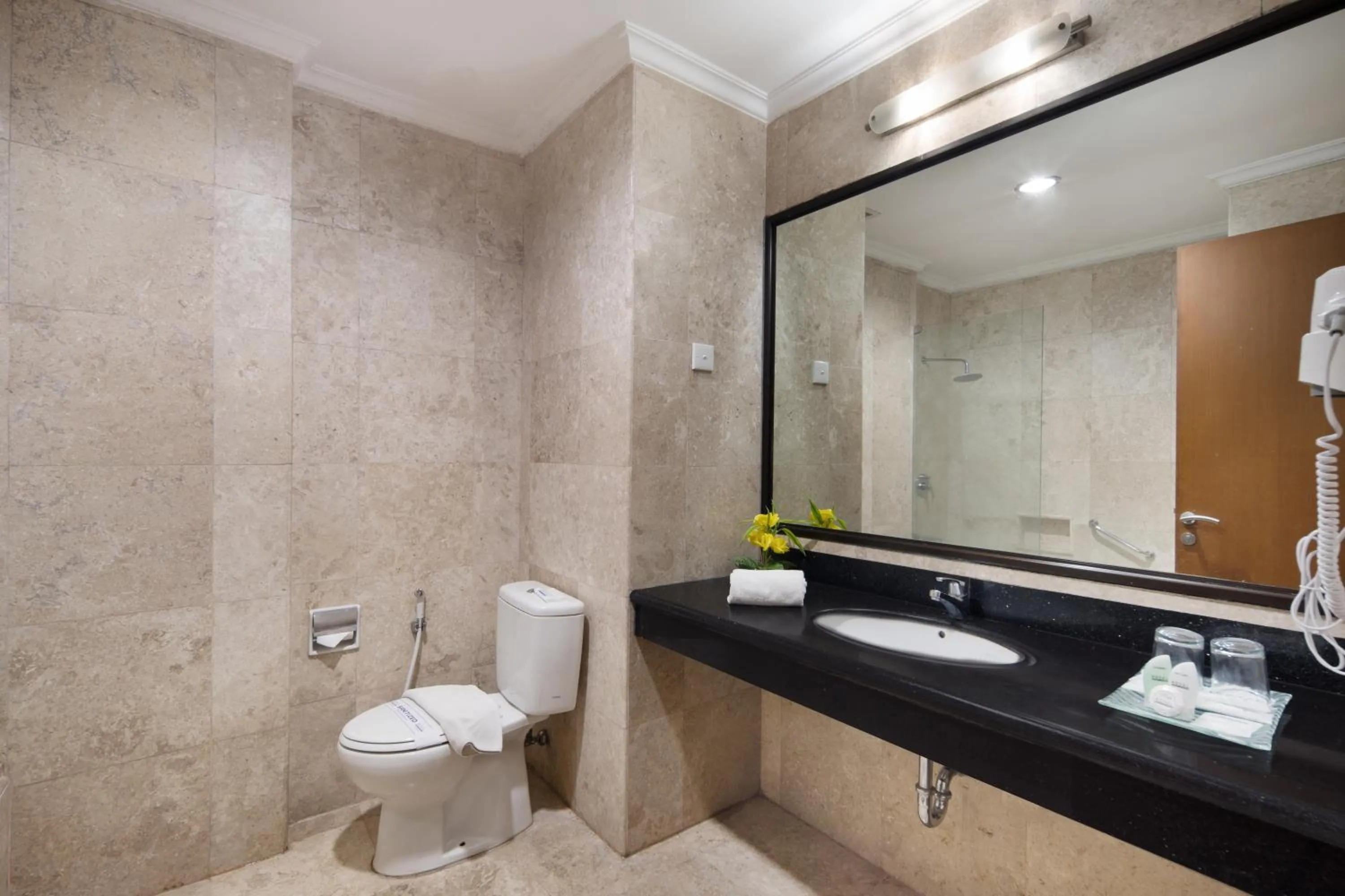 Royal Hotel and Convention Tretes