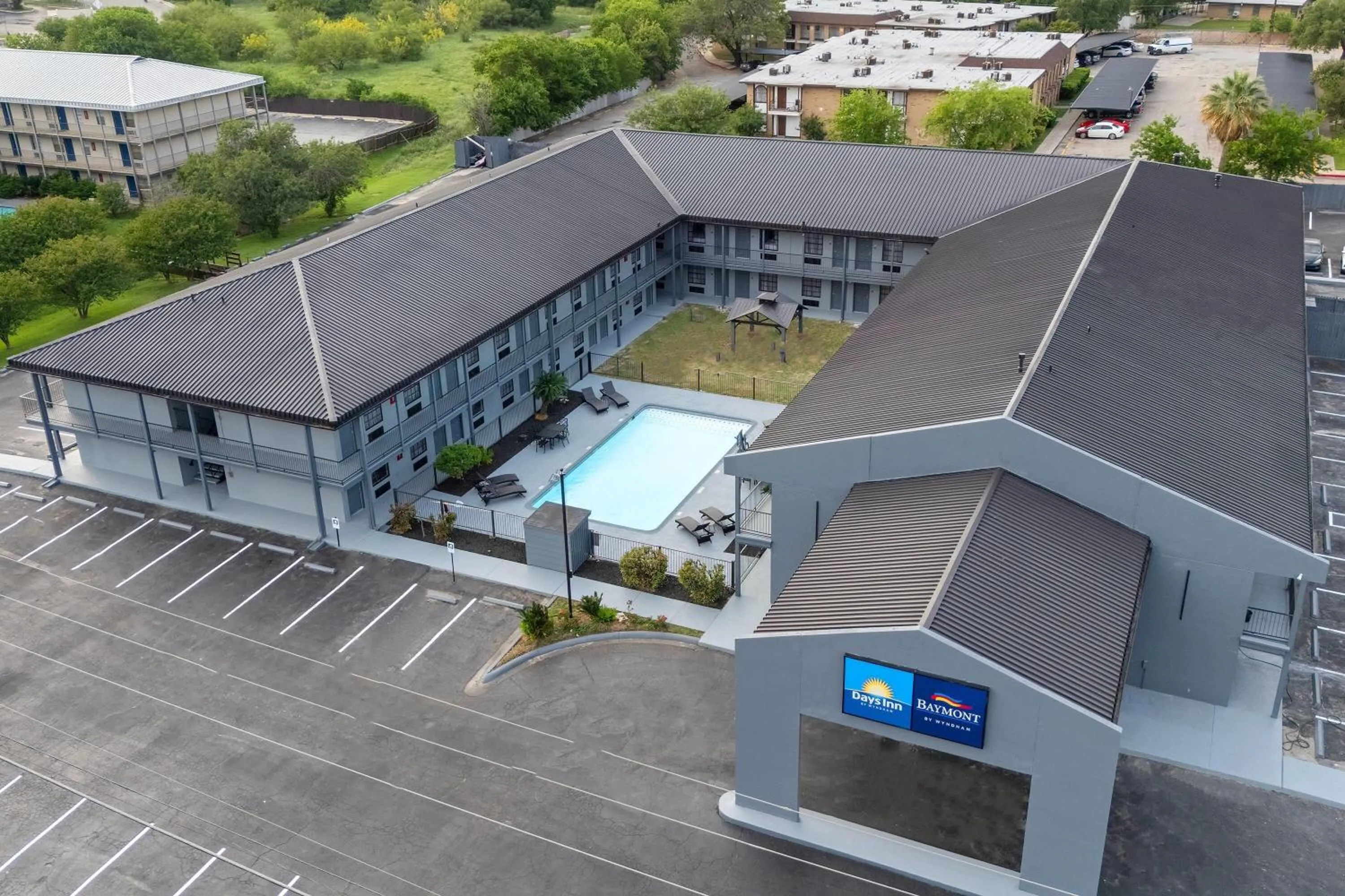 Property building in Days Inn by Wyndham San Antonio Near Lackland AFB