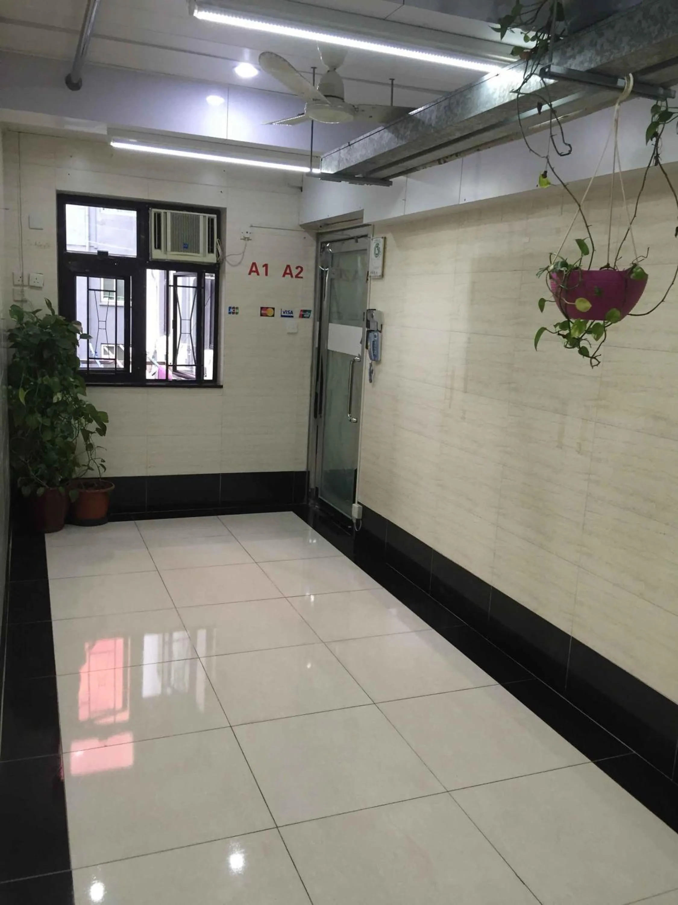 Neighbourhood, Lobby/Reception in Icon Inn