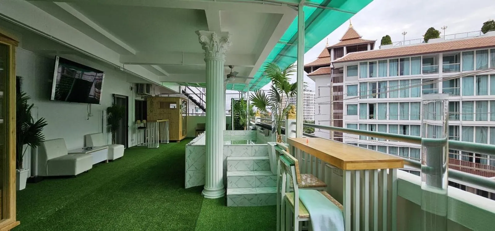 Sauna in Priory Hillside Residence