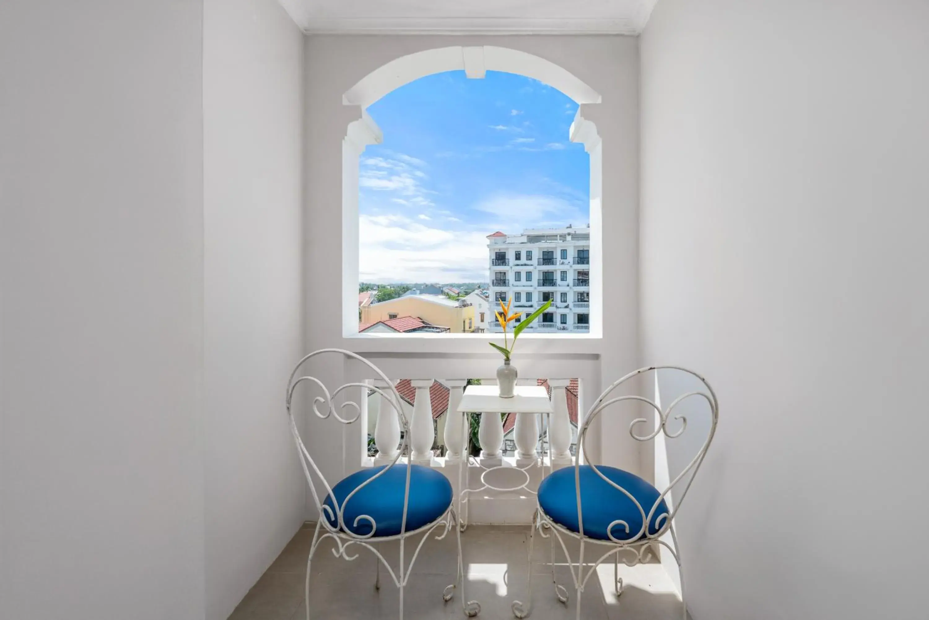 Deluxe Double or Twin Room with Private Balcony and City View - single occupancy in Hoi An Garden Palace and Spa - A Boutique Inspired by Nature Deluxe Double or Twin Room with Private Balcony and City View - single occupancy in Hoi An Garden Palace and Spa - A Boutique Inspired by Nature