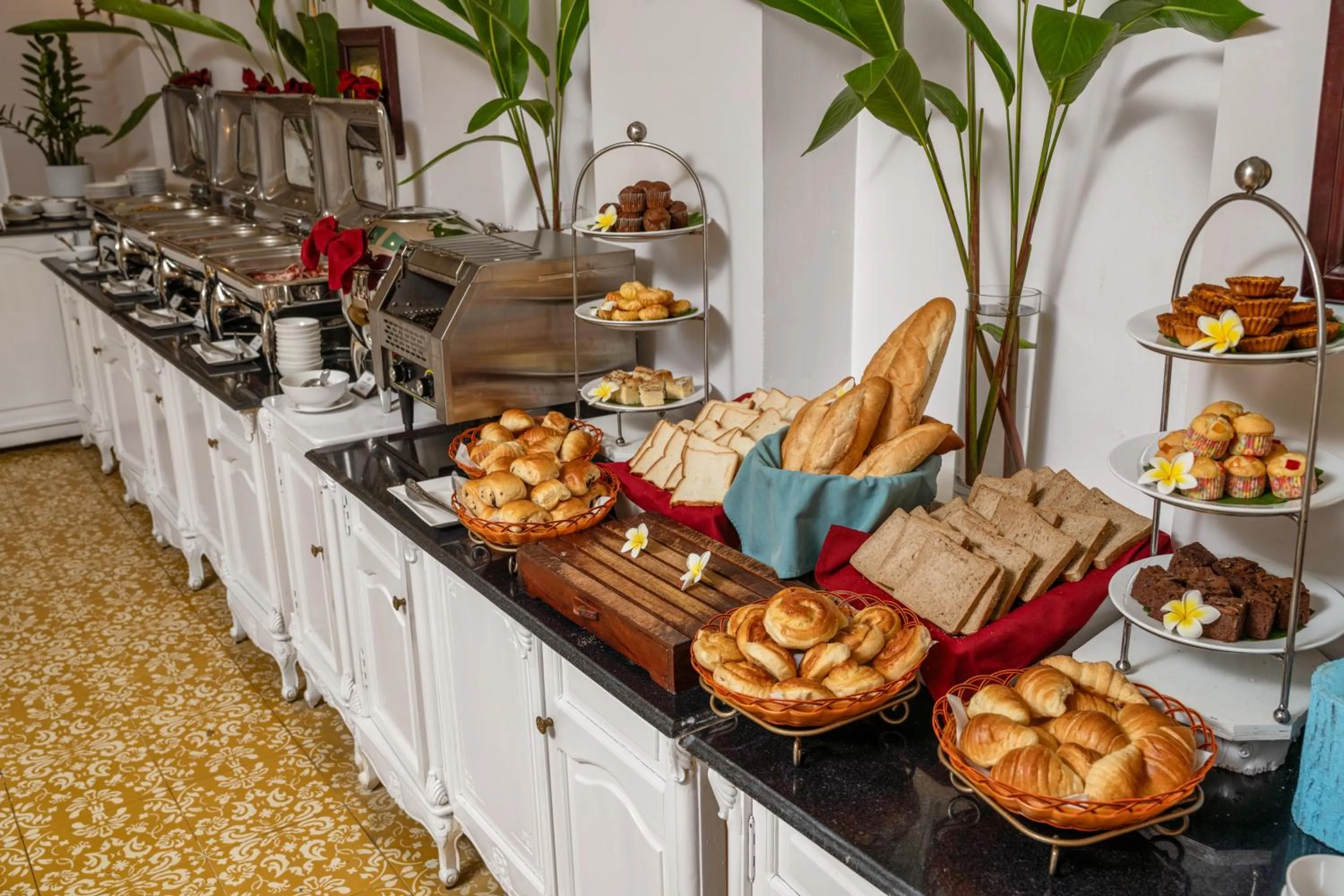 Food and drinks in Hoi An Garden Palace and Spa - A Boutique Inspired by Nature