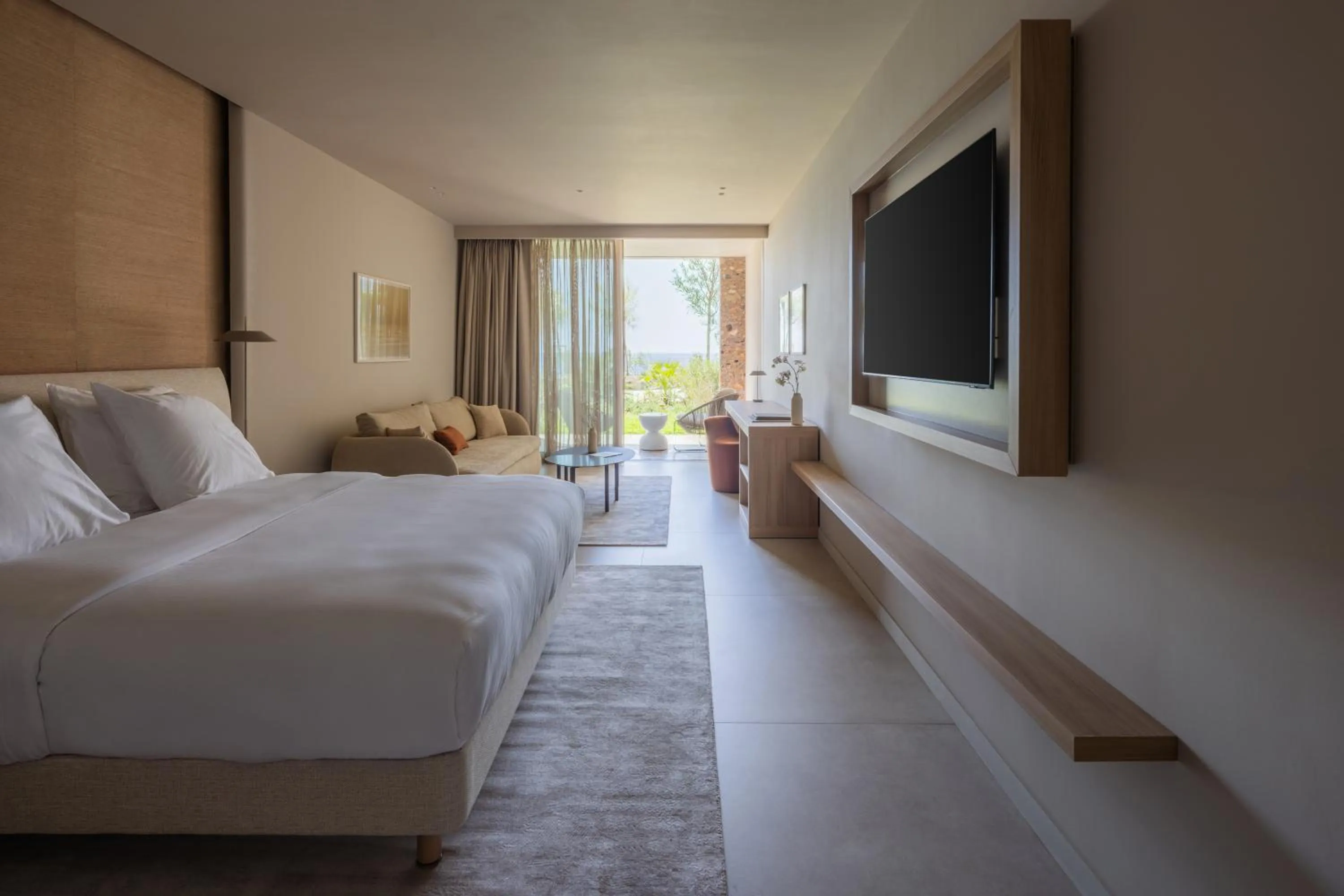 Bedroom, Bed in Green Coast Hotel MGallery Collection