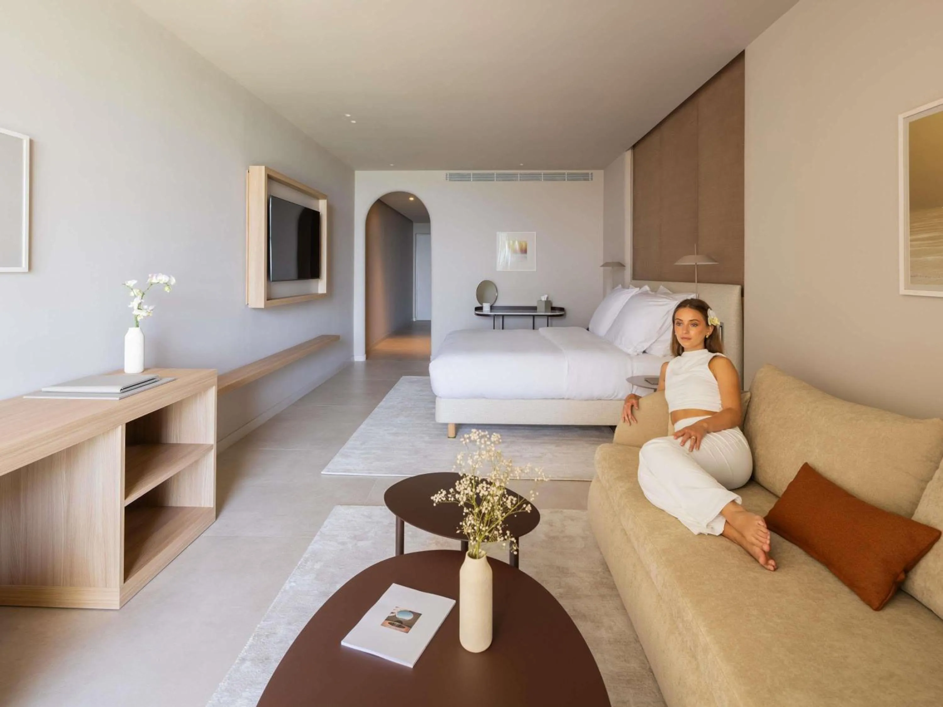 Bedroom, Bed in Green Coast Hotel MGallery Collection