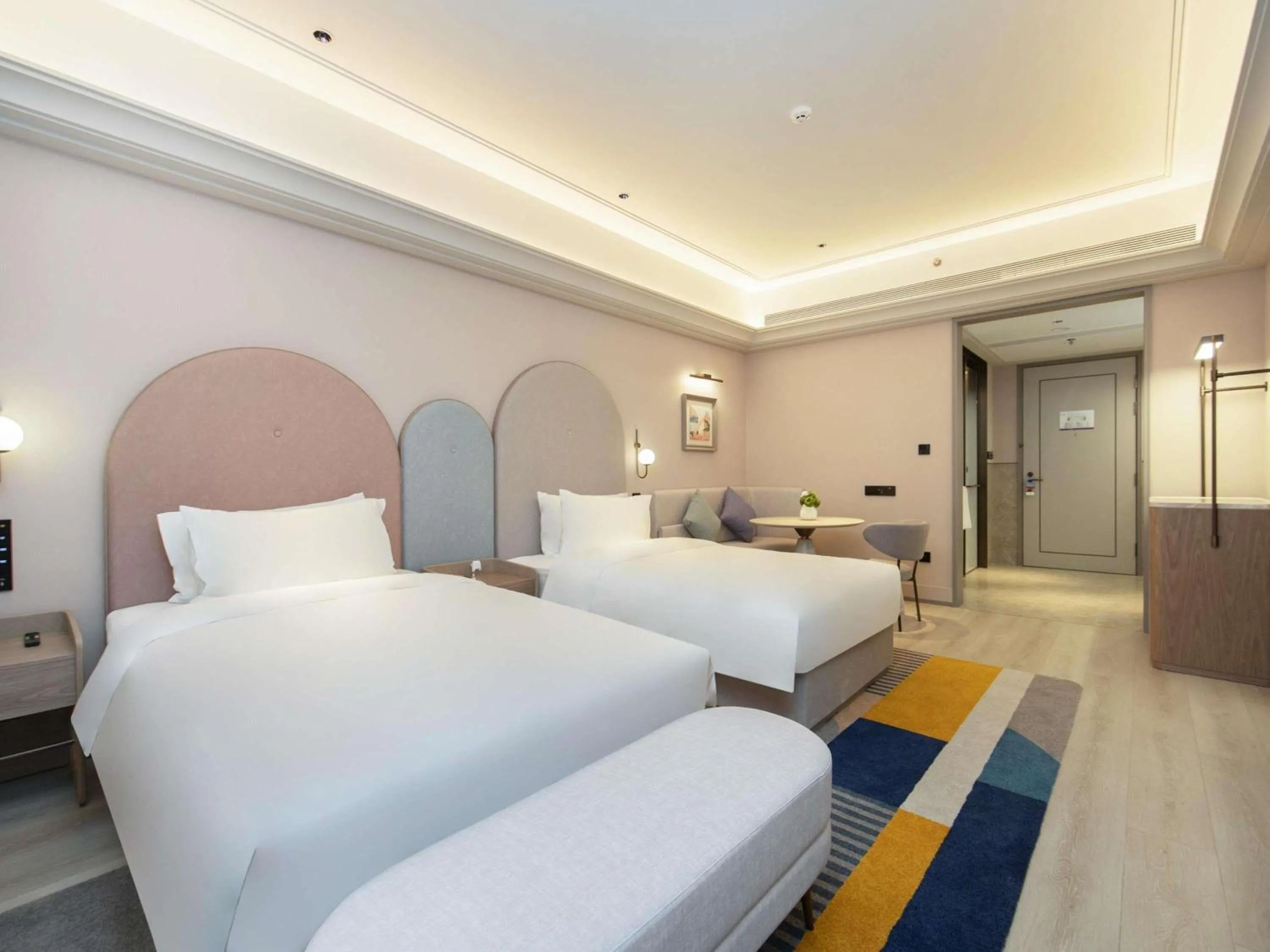 Bedroom, Bed in Mercure Haikou City Center
