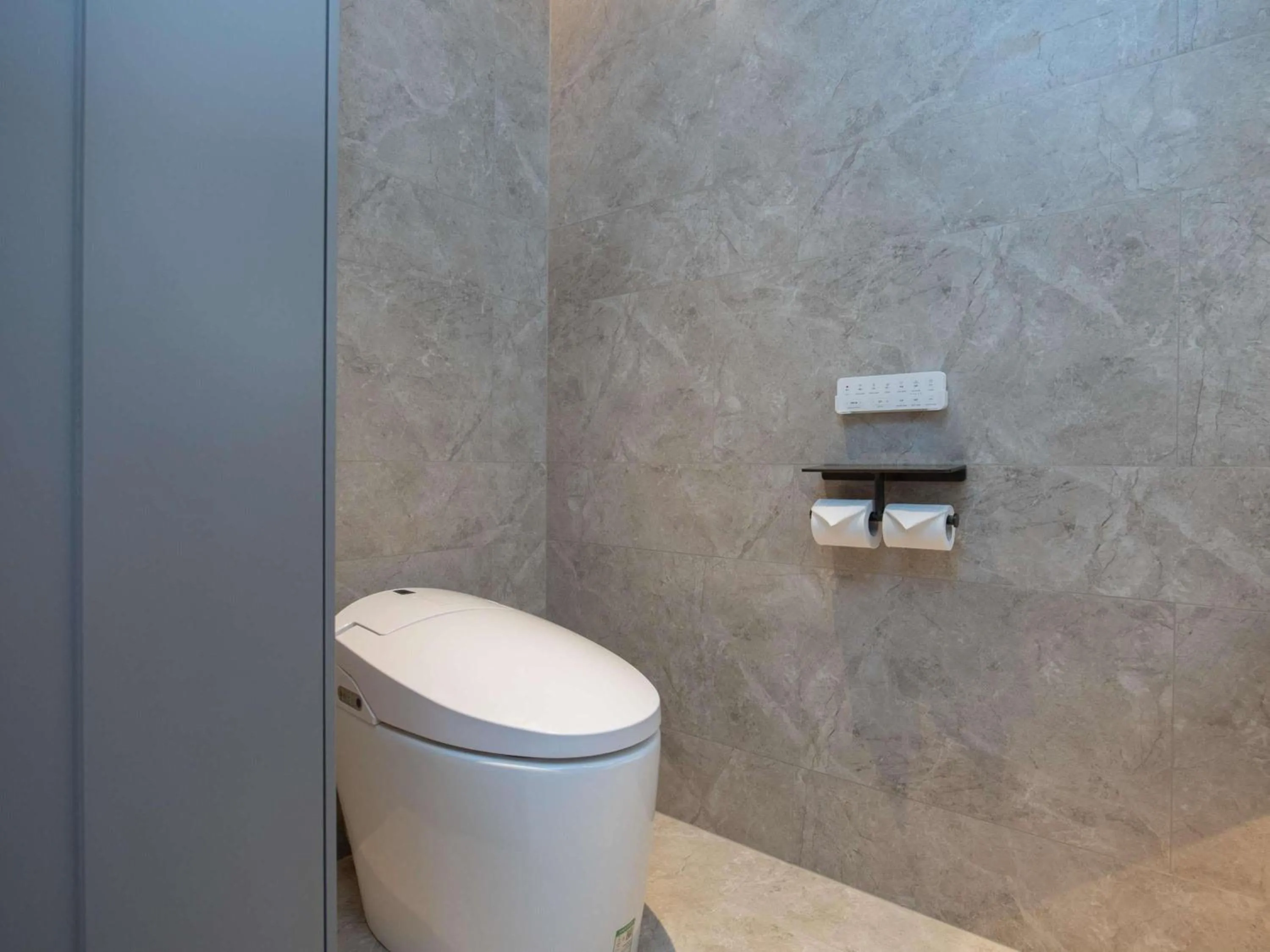 Bedroom in Mercure Haikou City Center