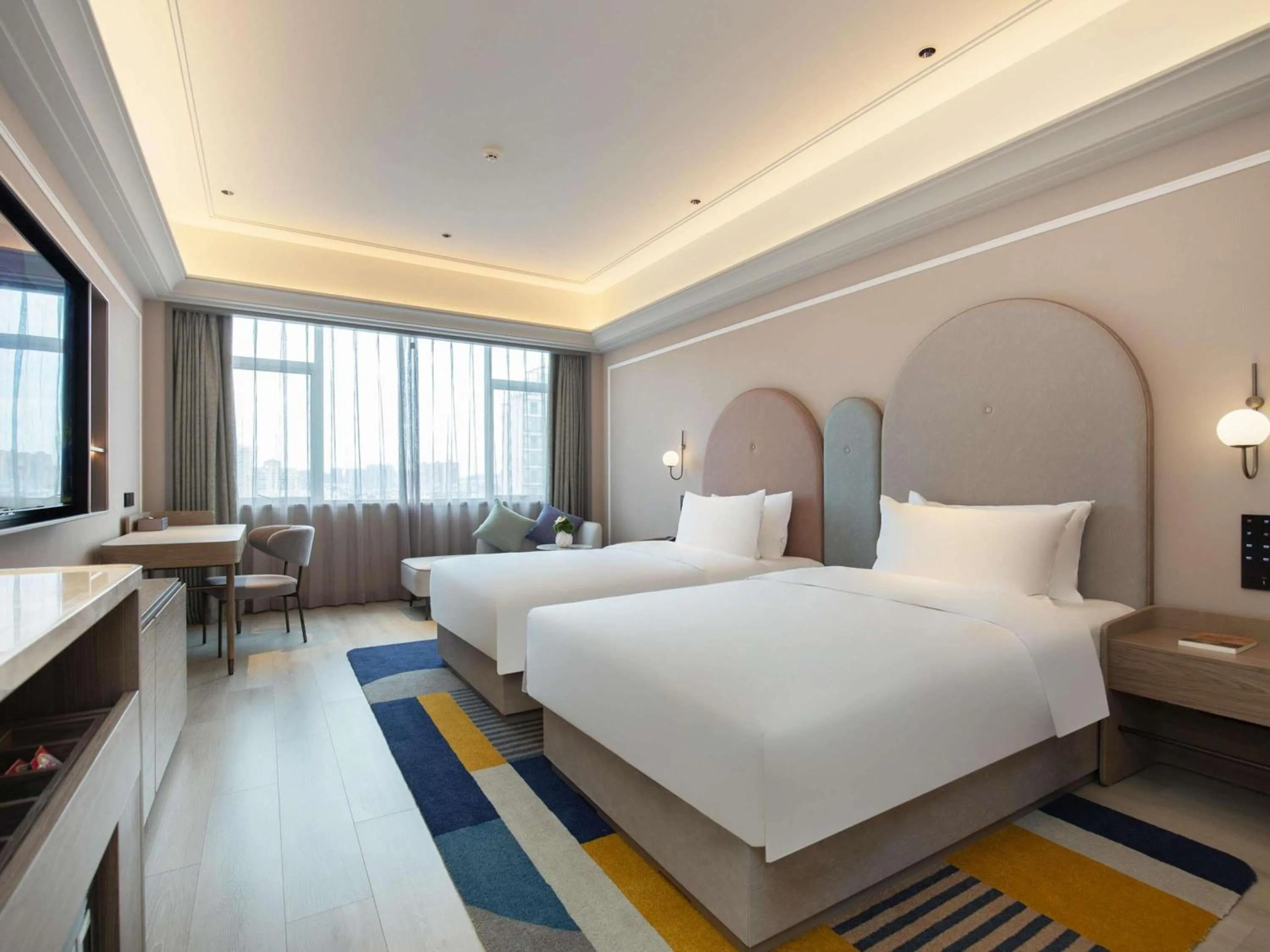 Bedroom, Bed in Mercure Haikou City Center