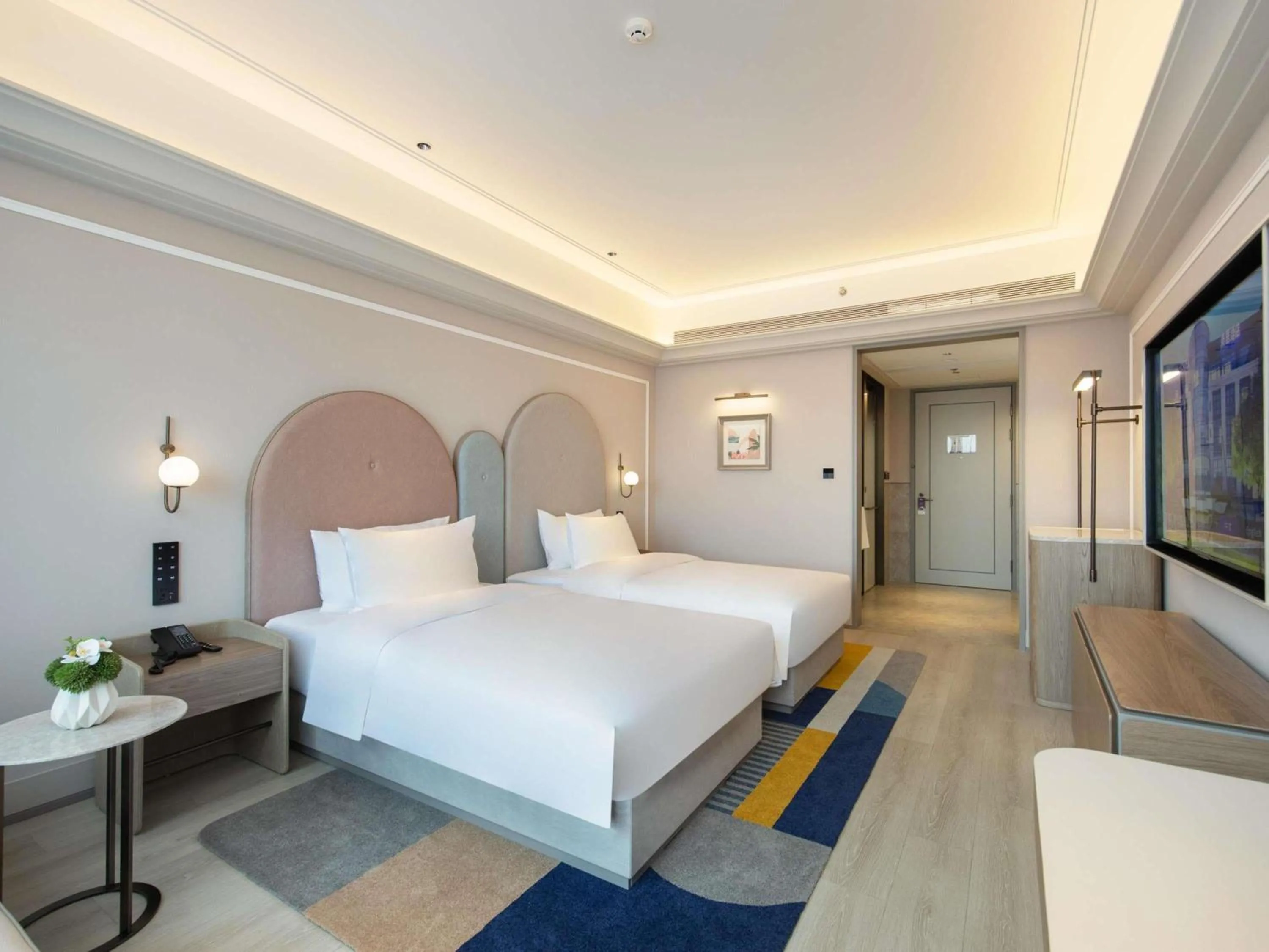 Bedroom, Bed in Mercure Haikou City Center