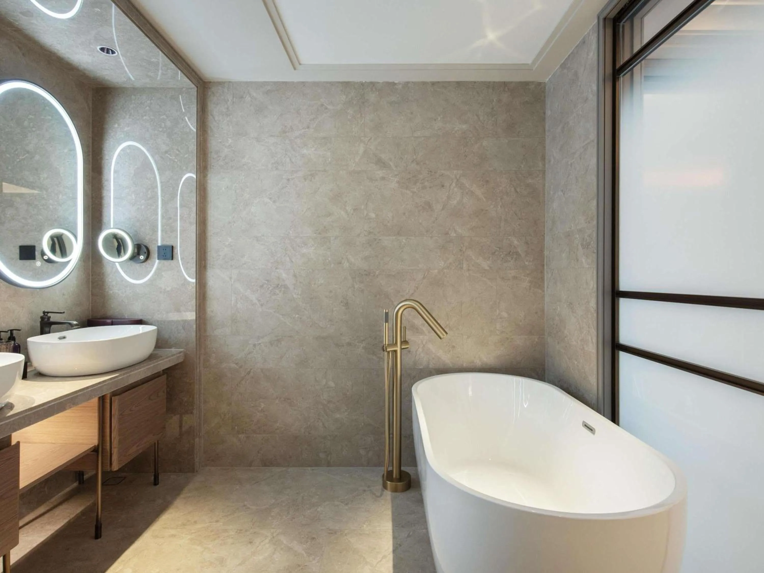 Bedroom in Mercure Haikou City Center